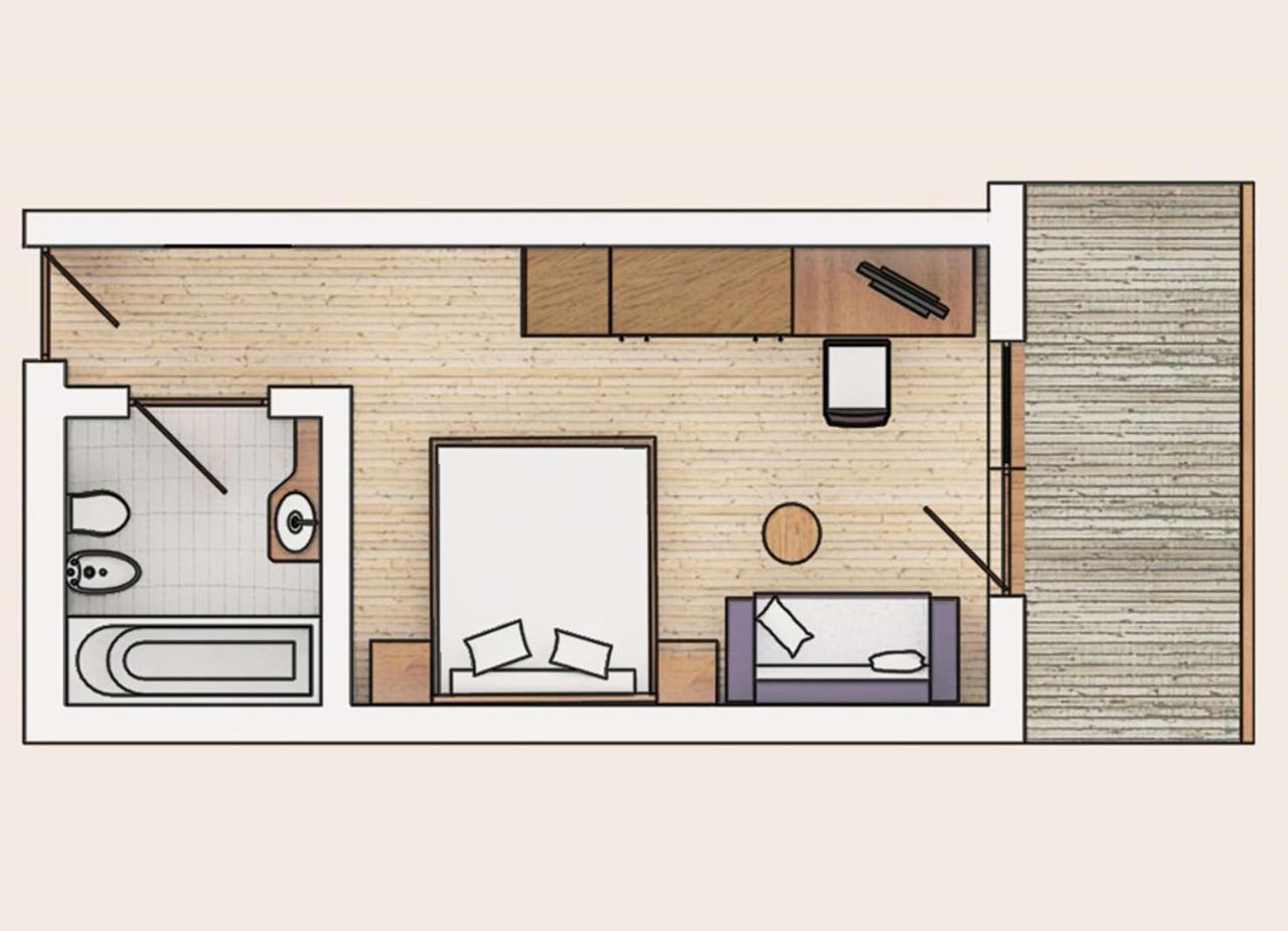 Superior Double Room with Balcony - Photo 4