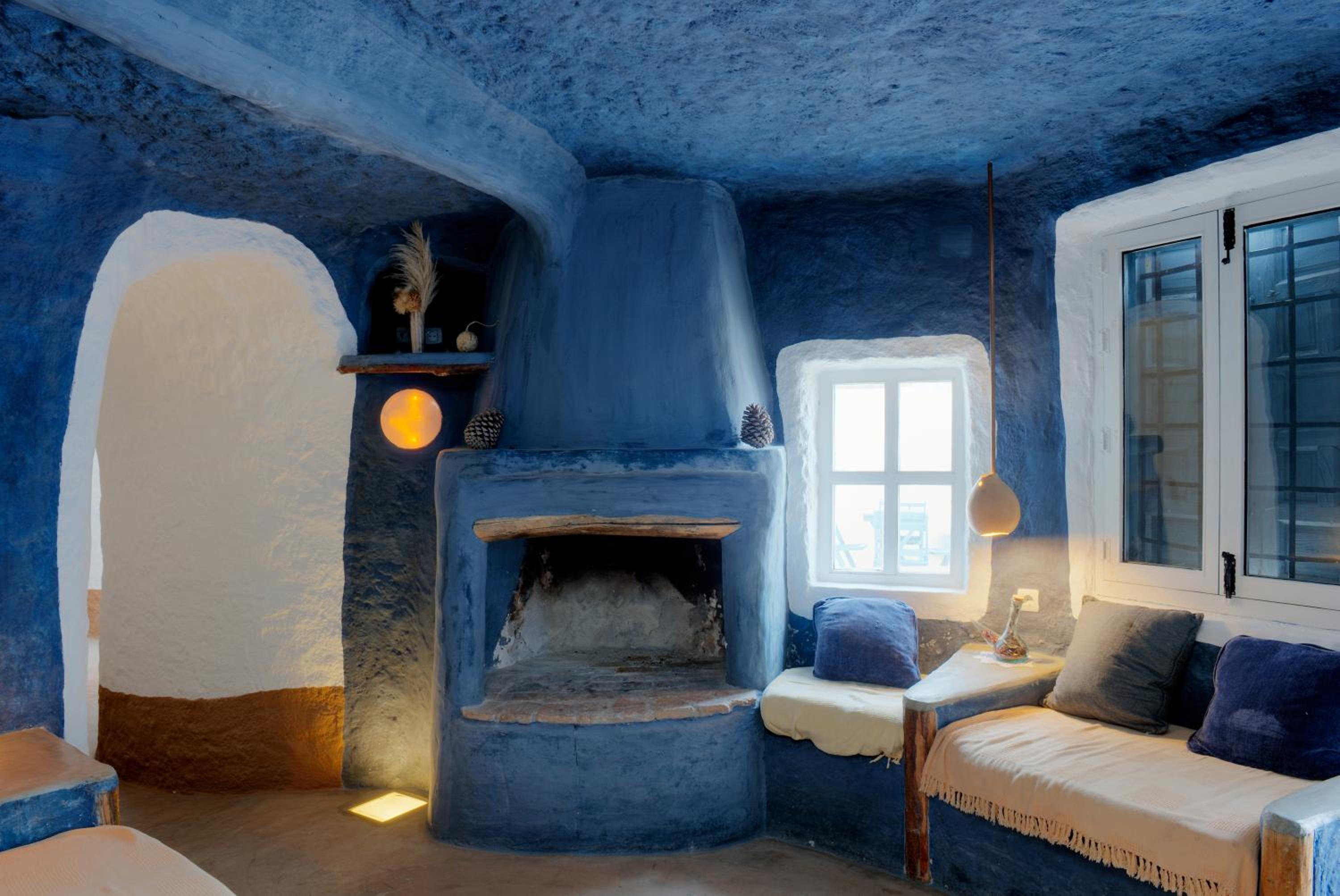 Four-Bedroom House - Photo 1