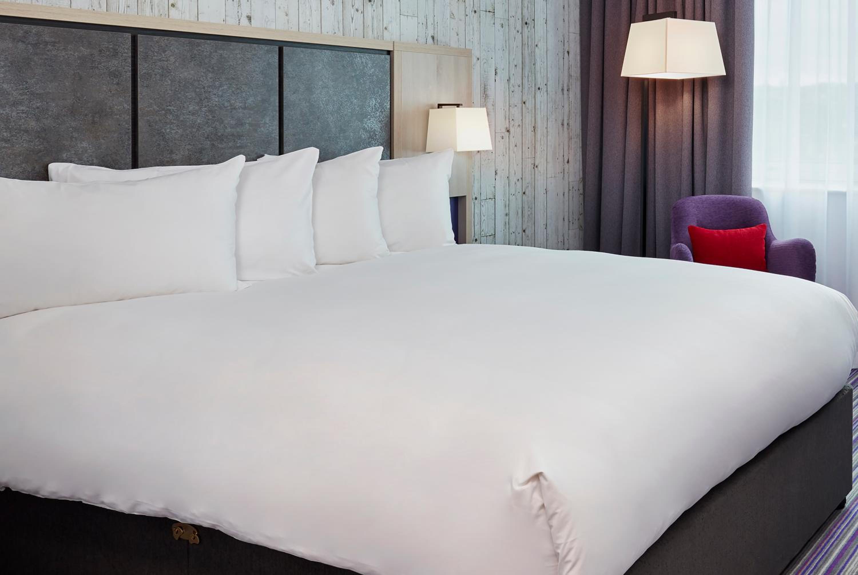 Superior Double Room thumbnail 6