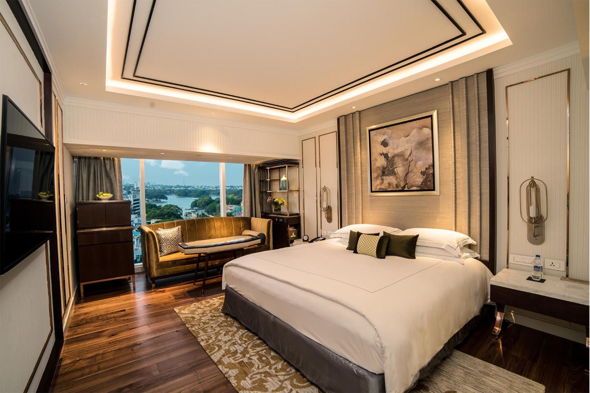 Deluxe Suite - Photo 1