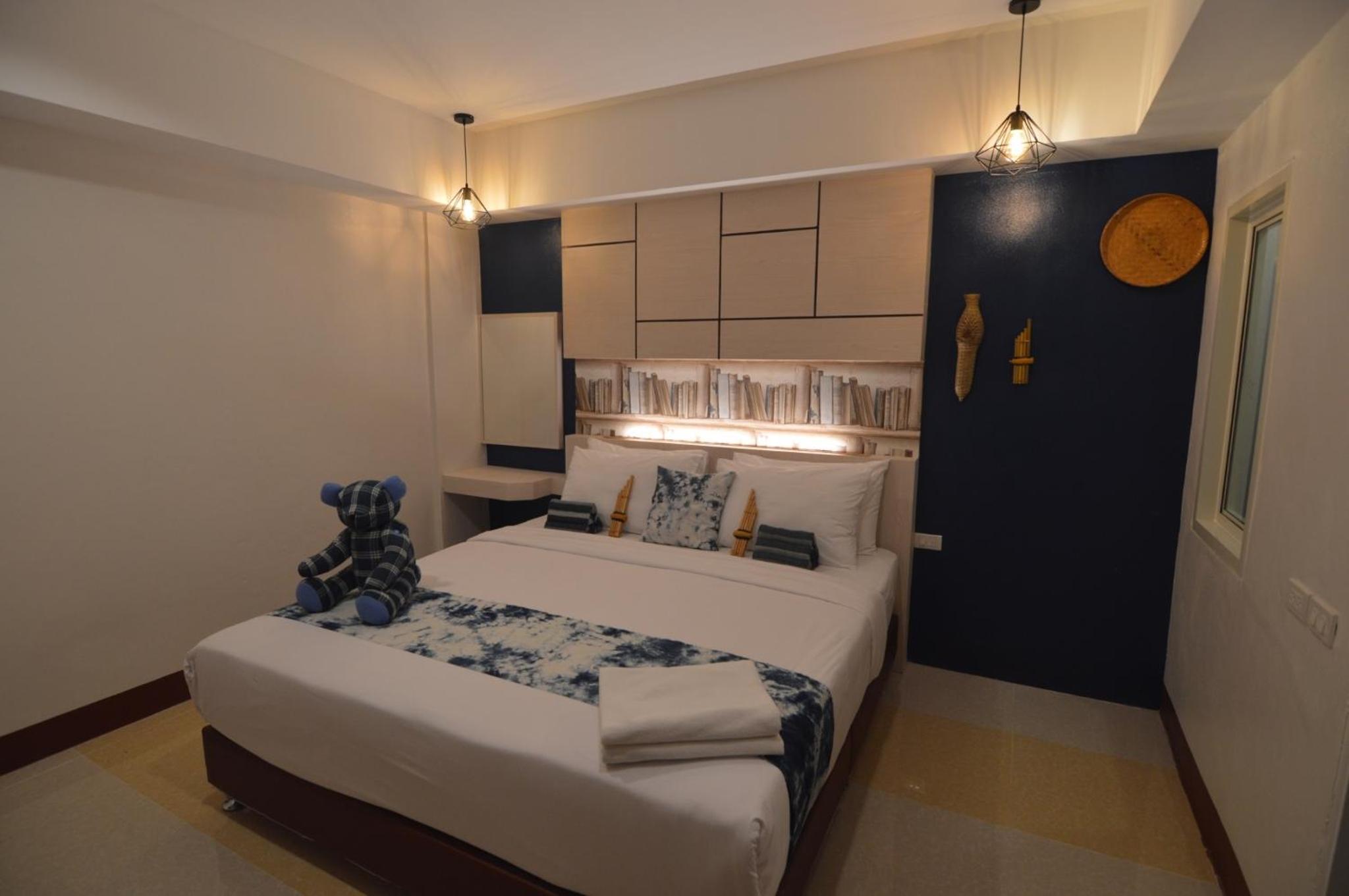 Deluxe Double Room - Photo 12