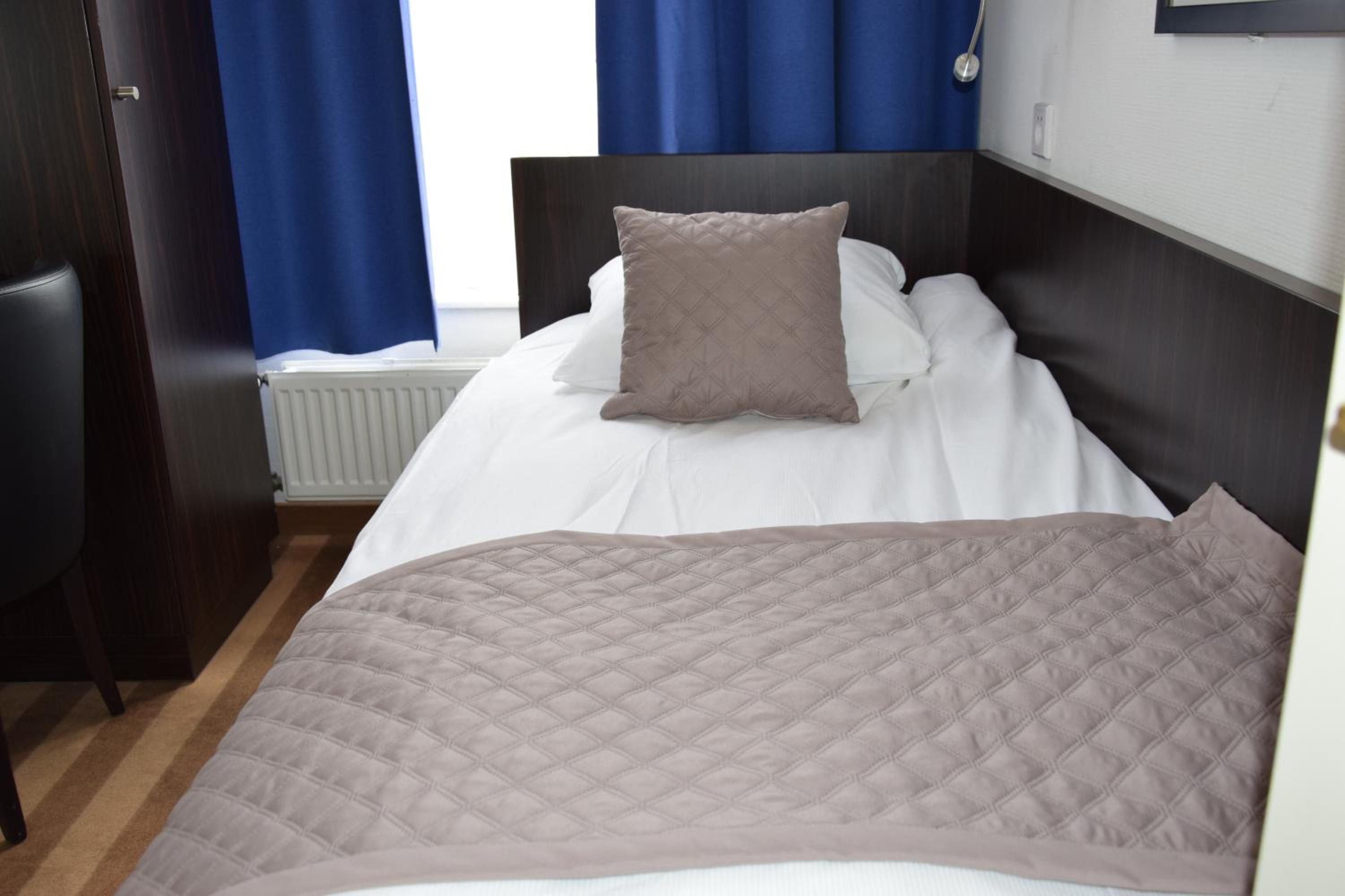 Twin Room with a Connecting door photo 2