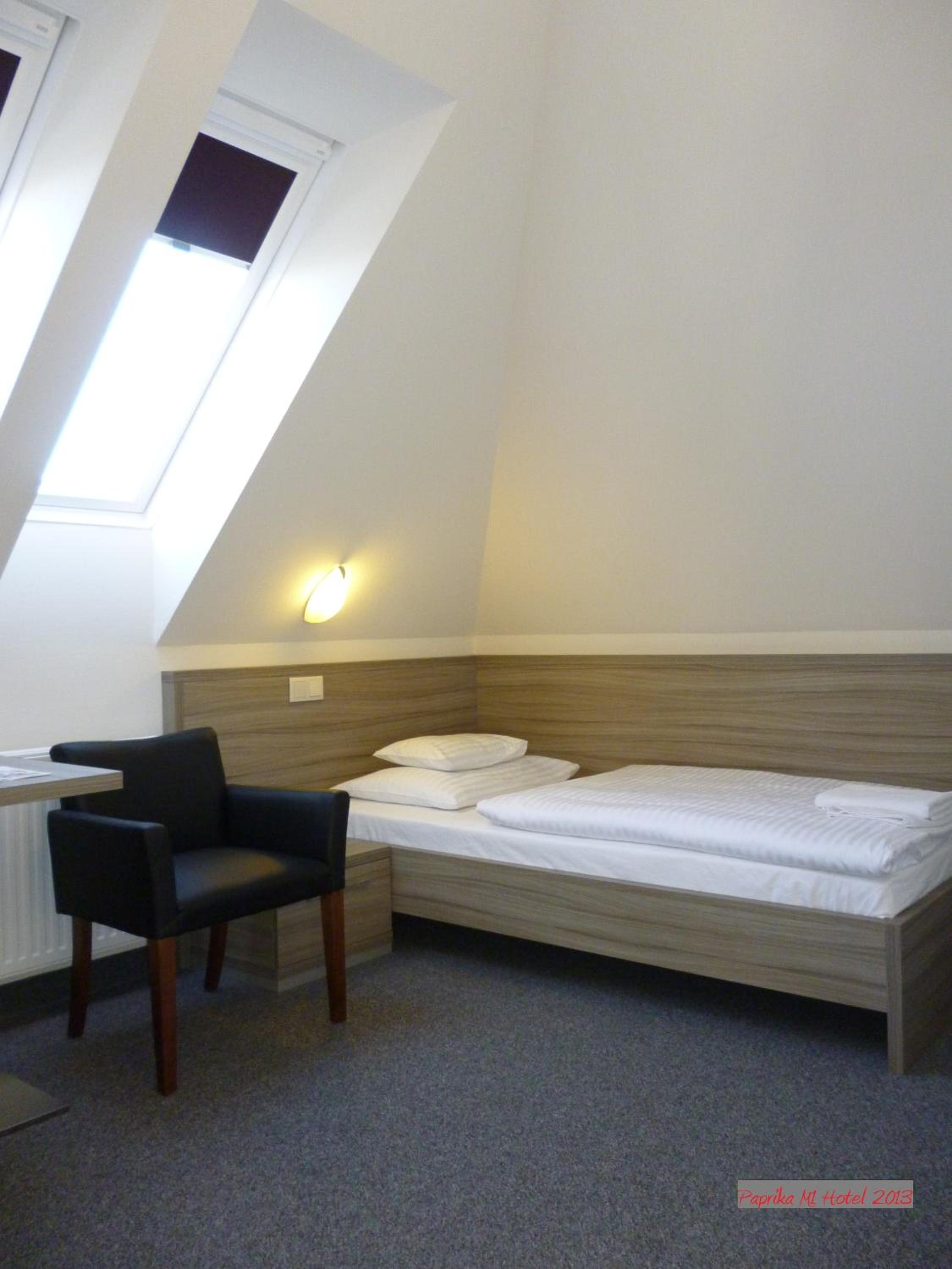 Single Room photo 2