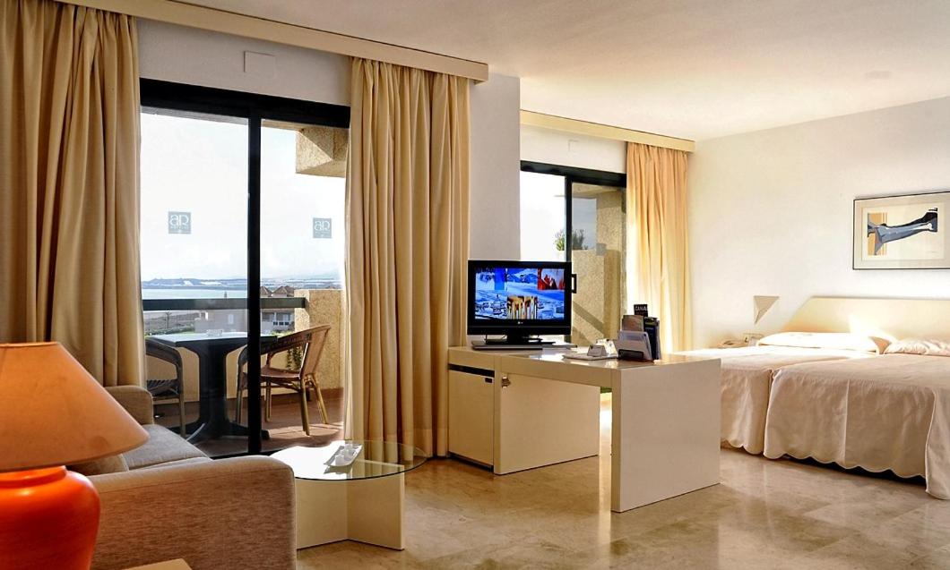 Superior Double or Twin Room (2 Adults + 2 Children) - Photo 3