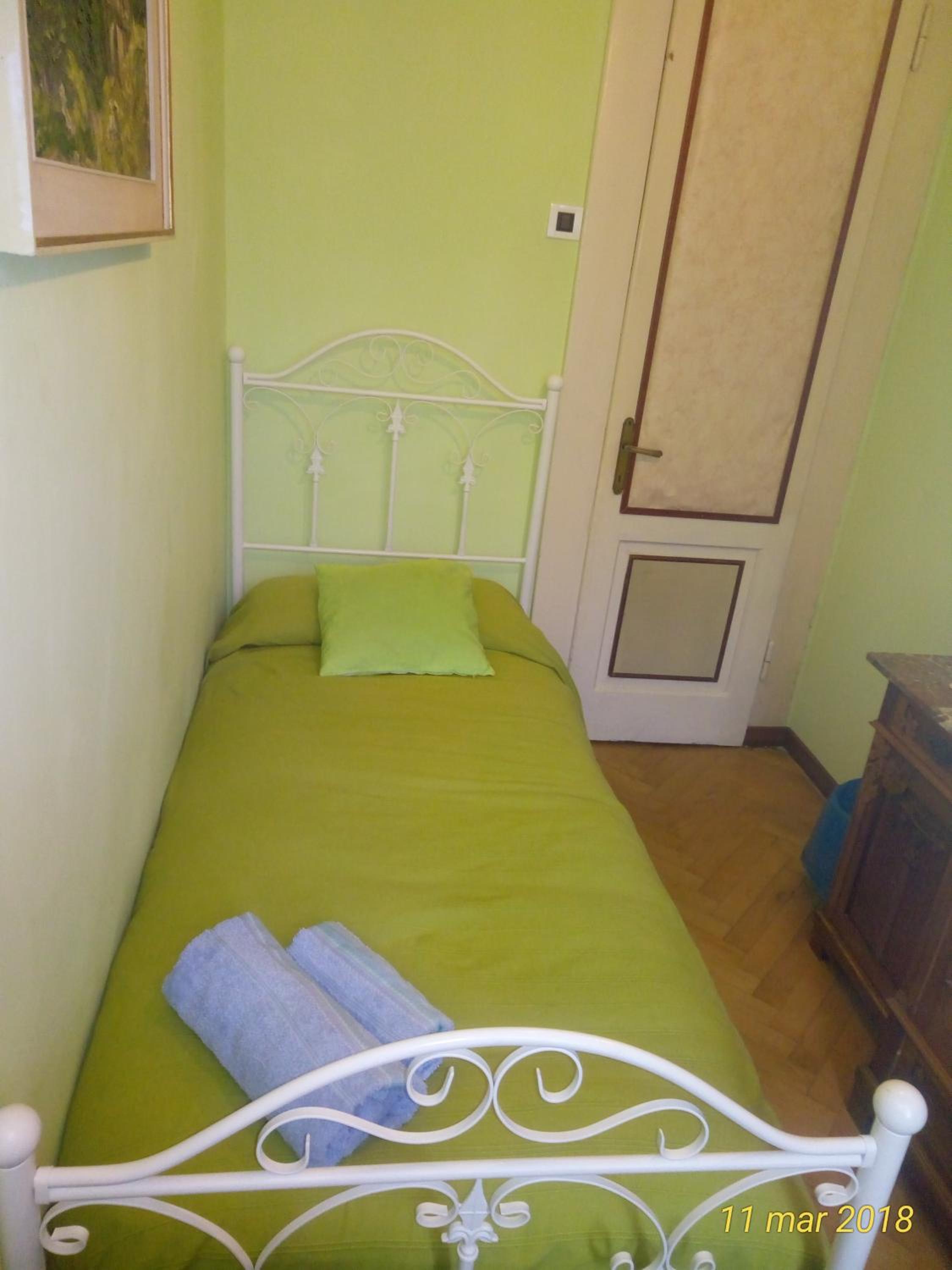 Single Room With Shared Bathroom