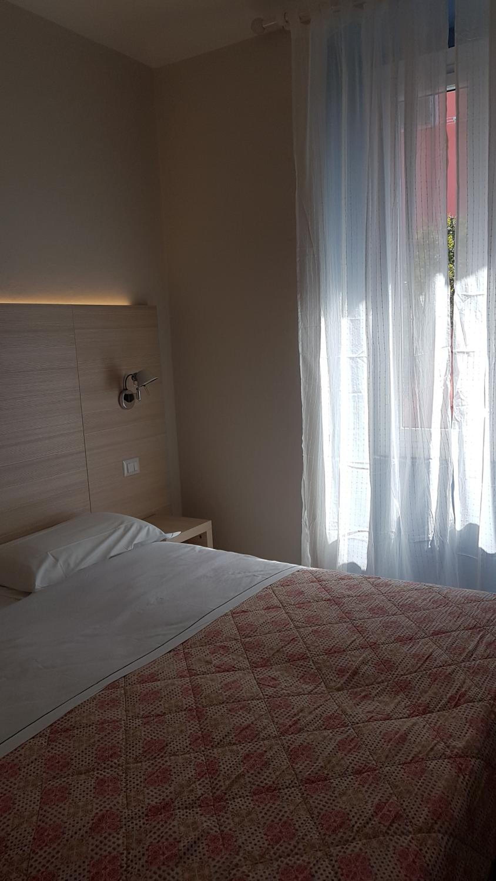 Deluxe Double or Twin Room with Balcony - Photo 14