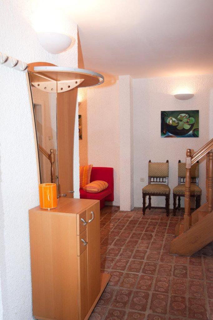Large One-Bedroom Apartment photo 2