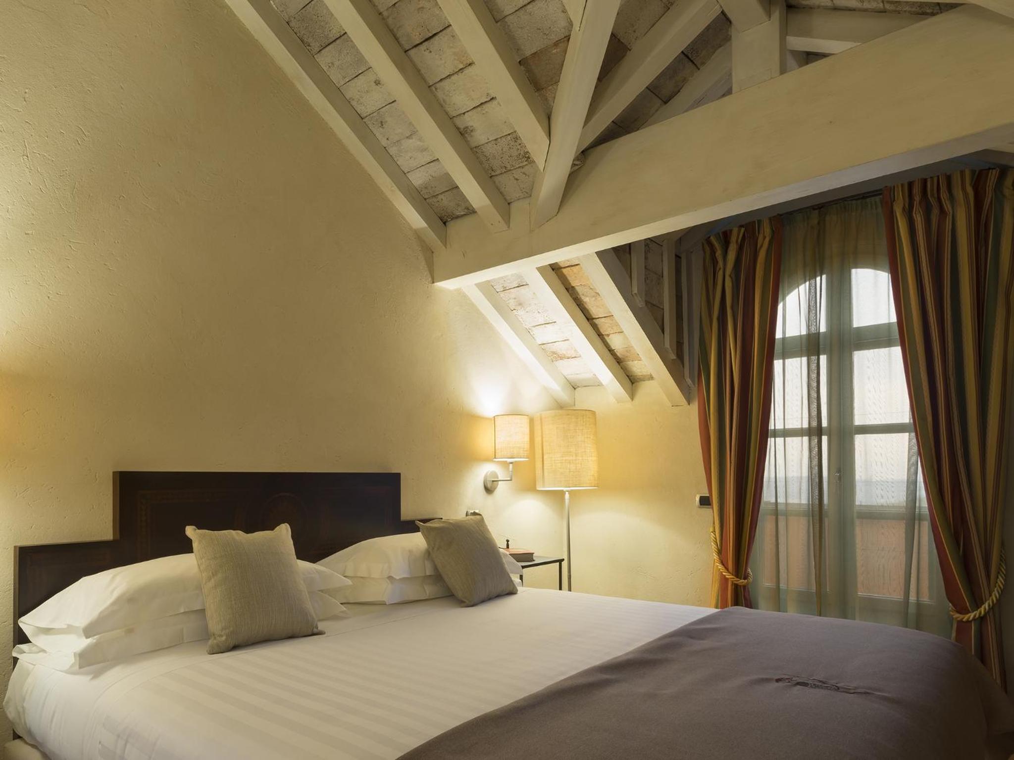 Classic Double Room - Photo 1