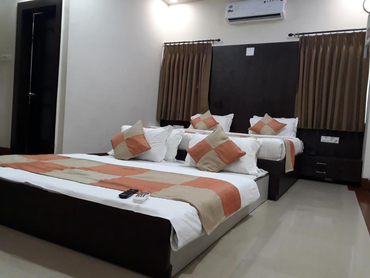 Quadruple Room - Photo 1