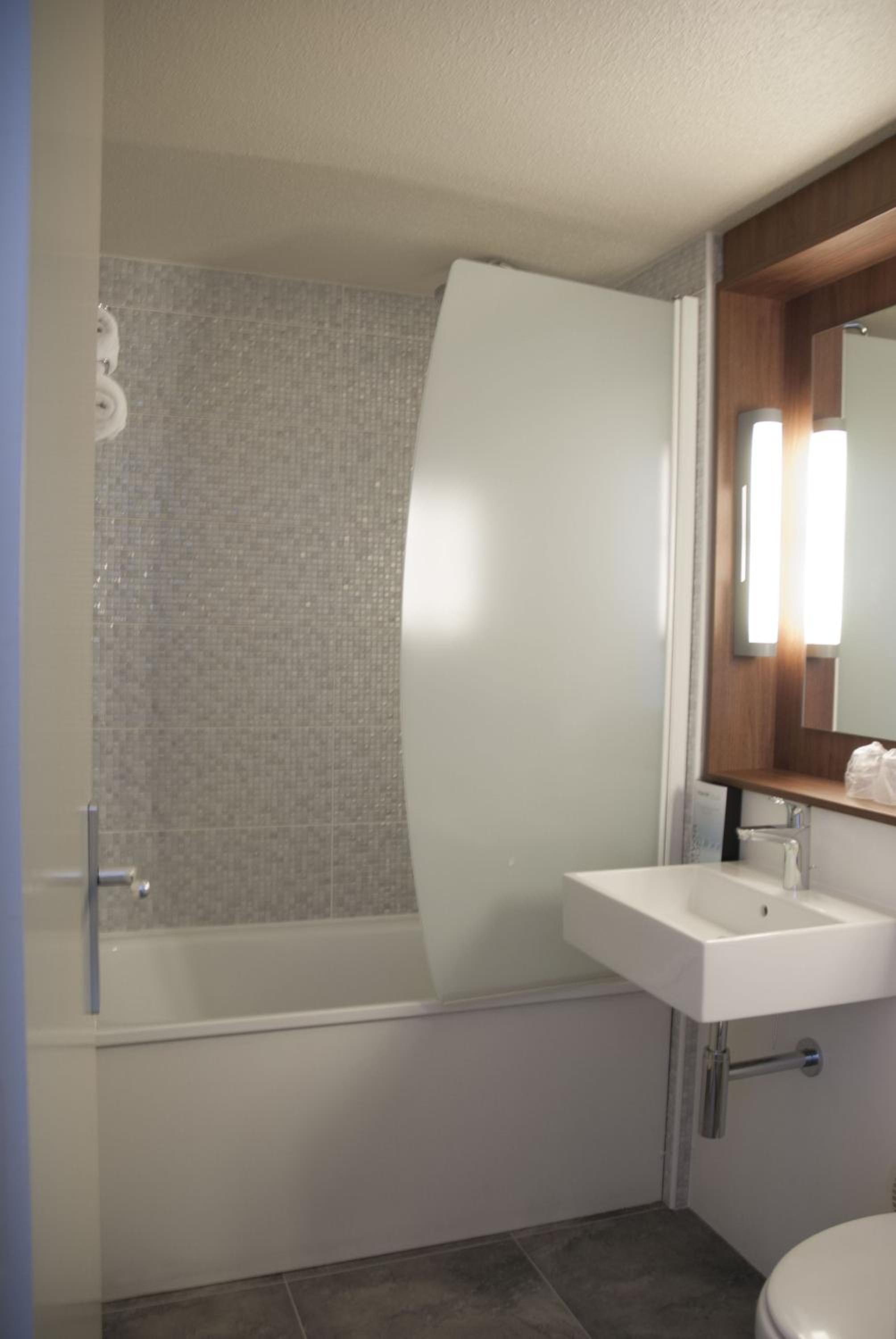 Standard Double Room - Photo 4