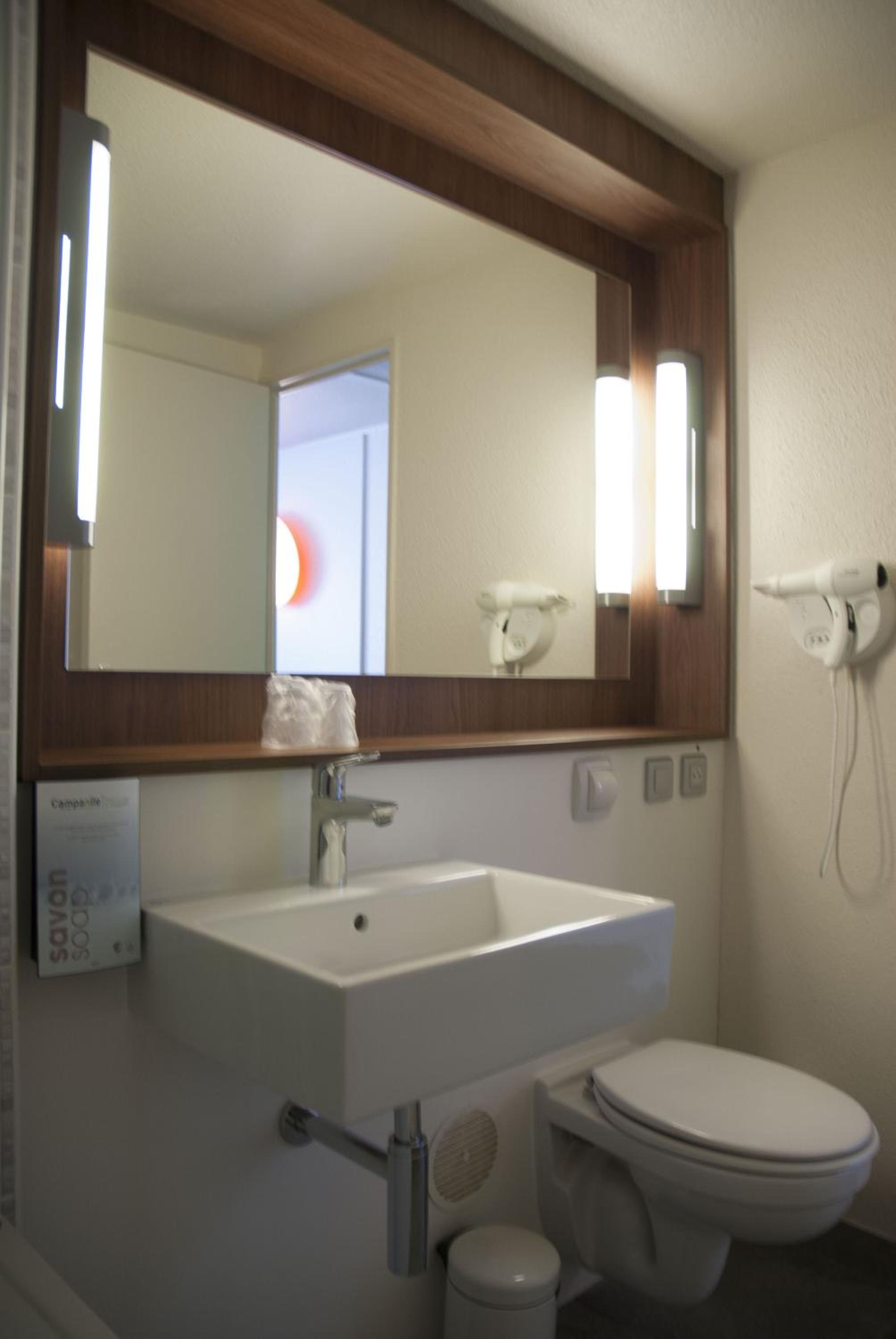 Standard Double Room - Photo 5