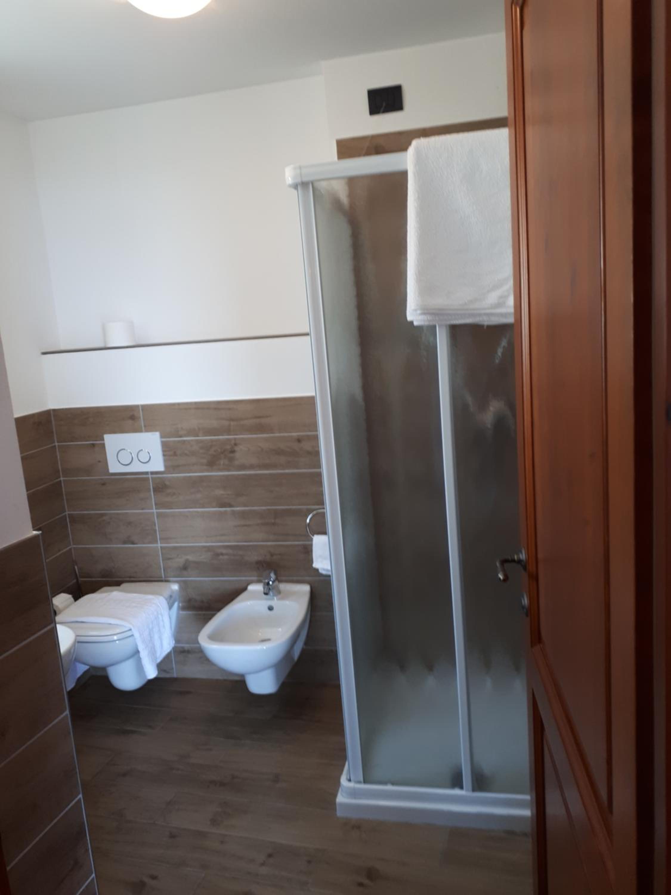 Double Room with Lake View photo 3
