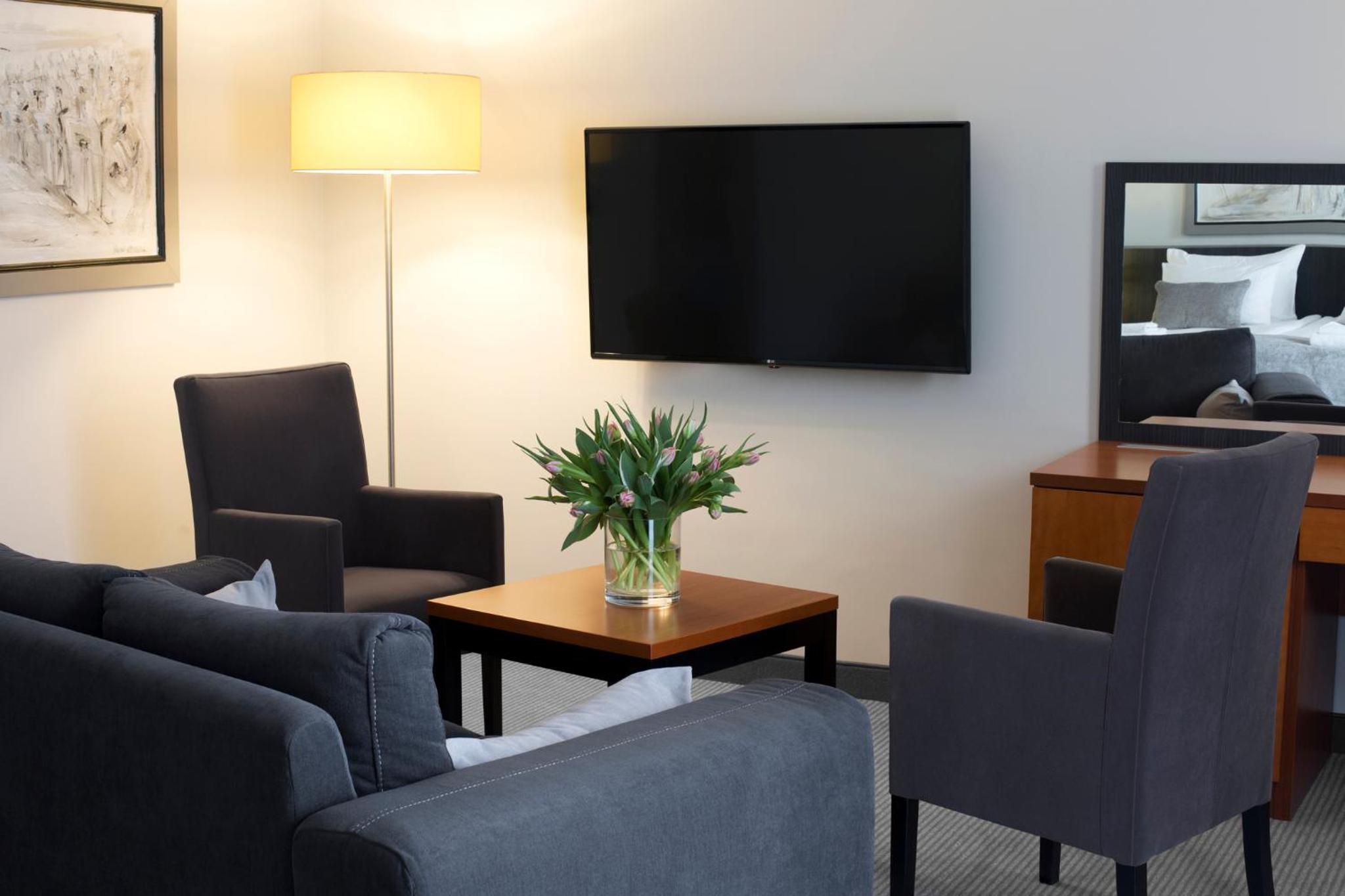 Double or Twin Room - Photo 3
