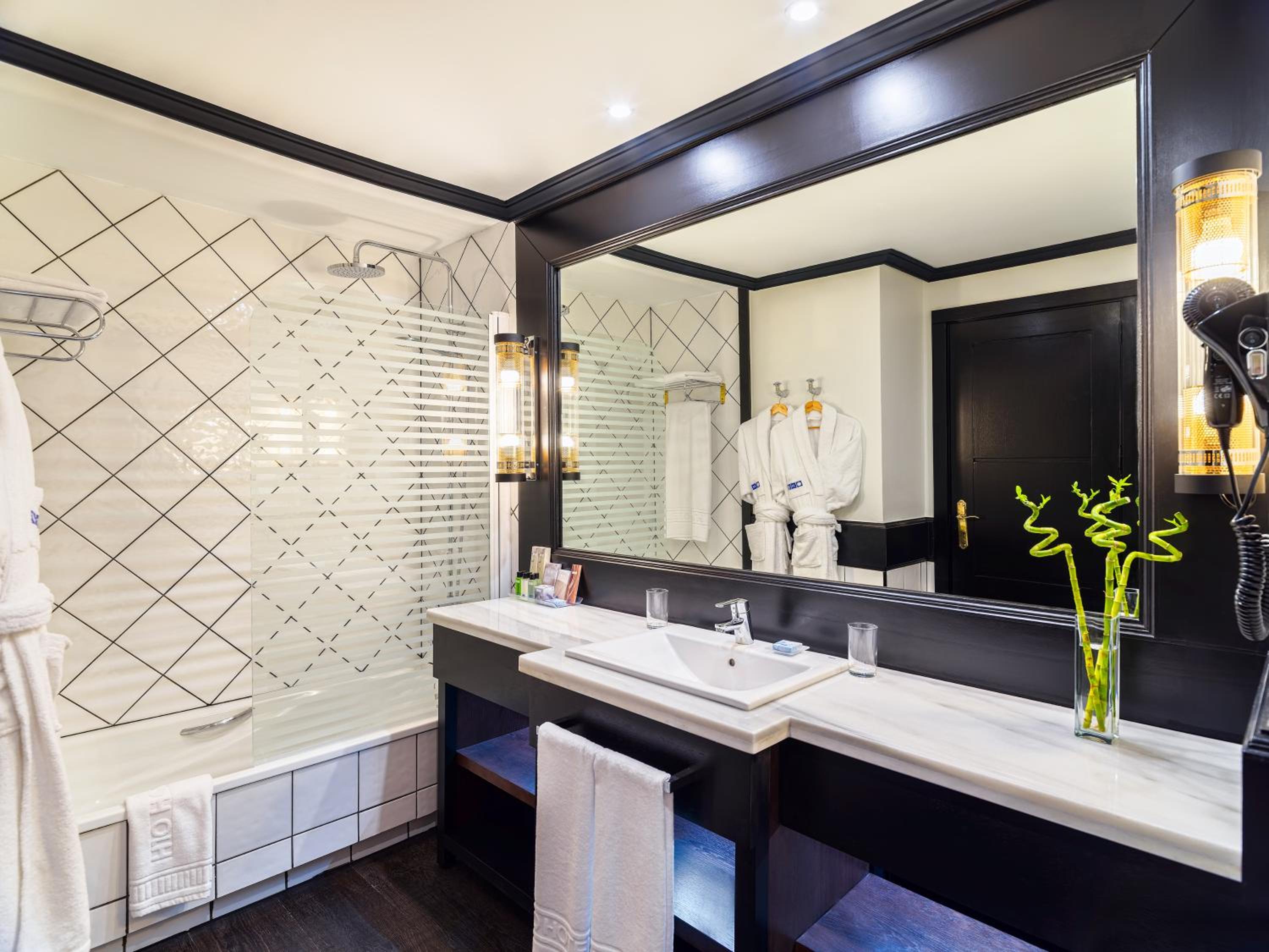 Superior Double or Twin Room (2 Adults)