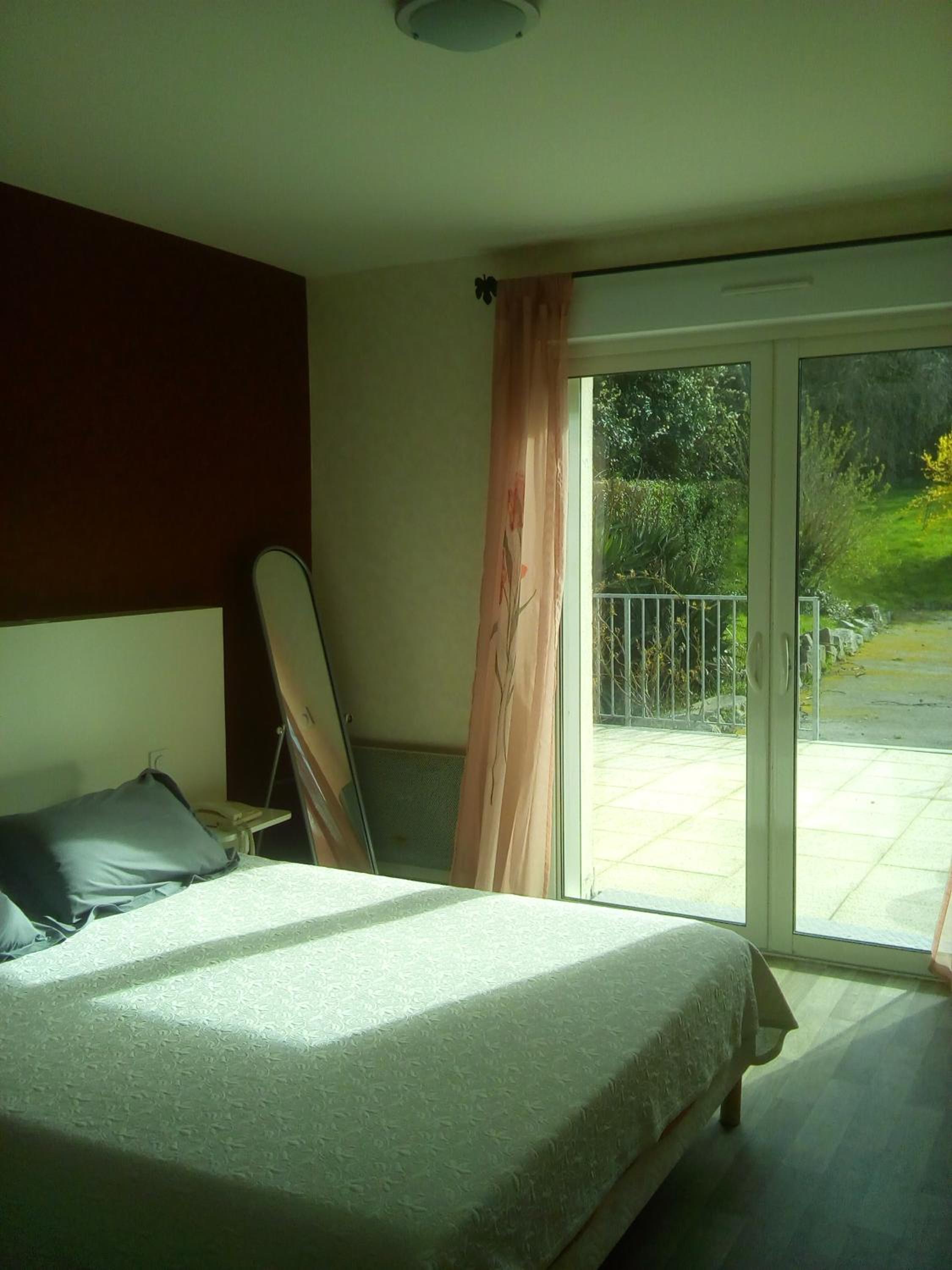 Double Room - Disability Access with garden view photo 3