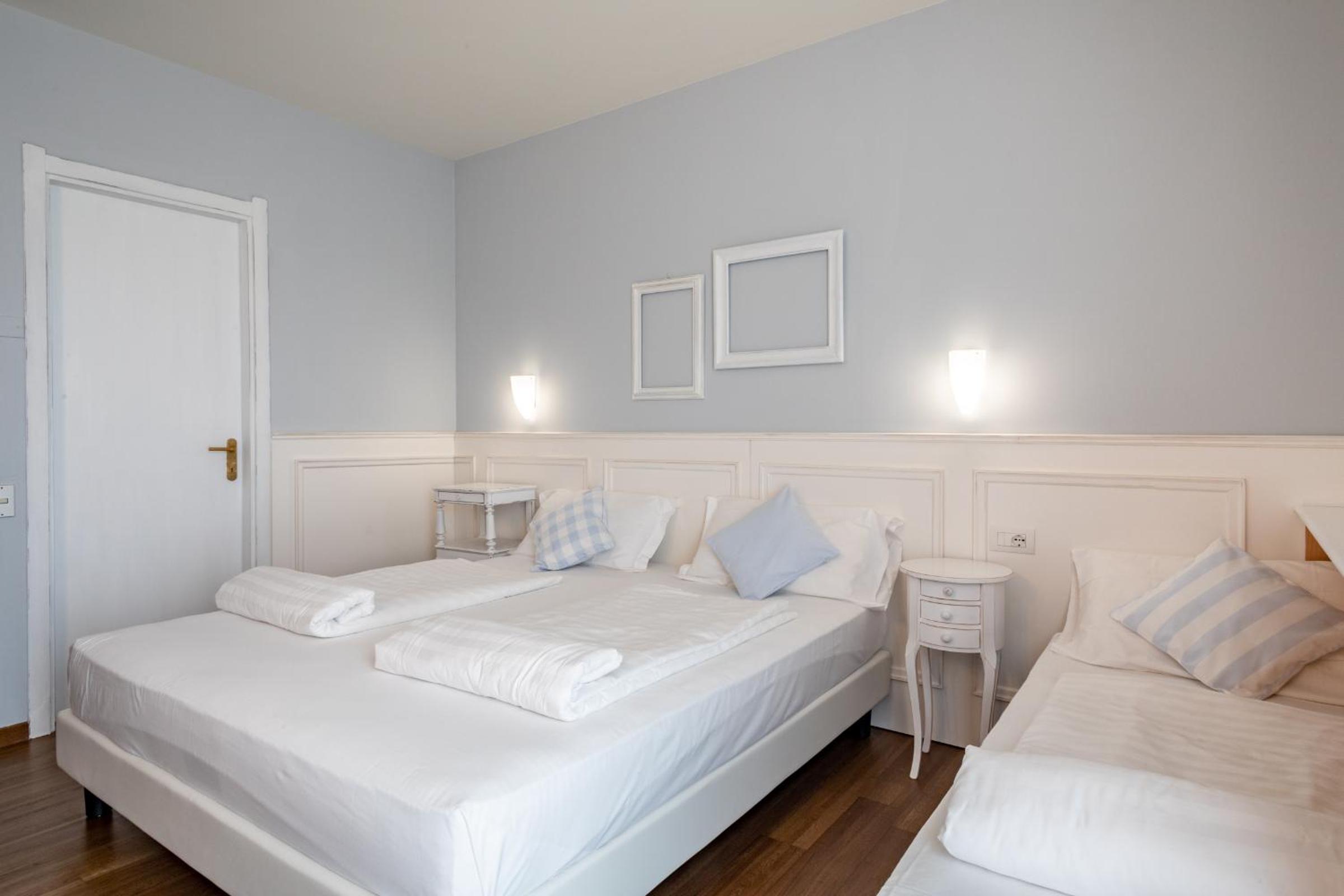 Triple Room with Balcony