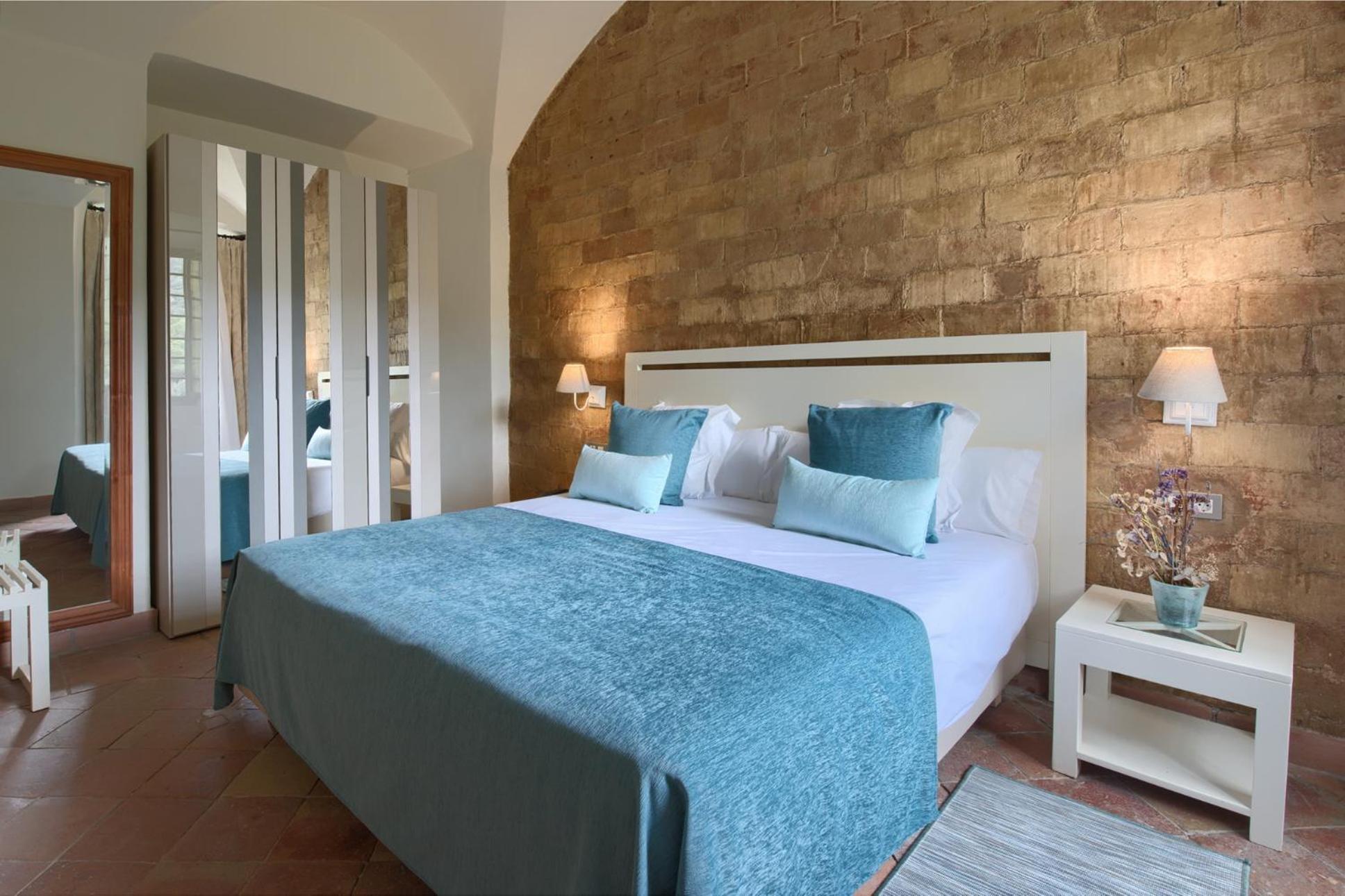 Deluxe Double or Twin Room photo 3