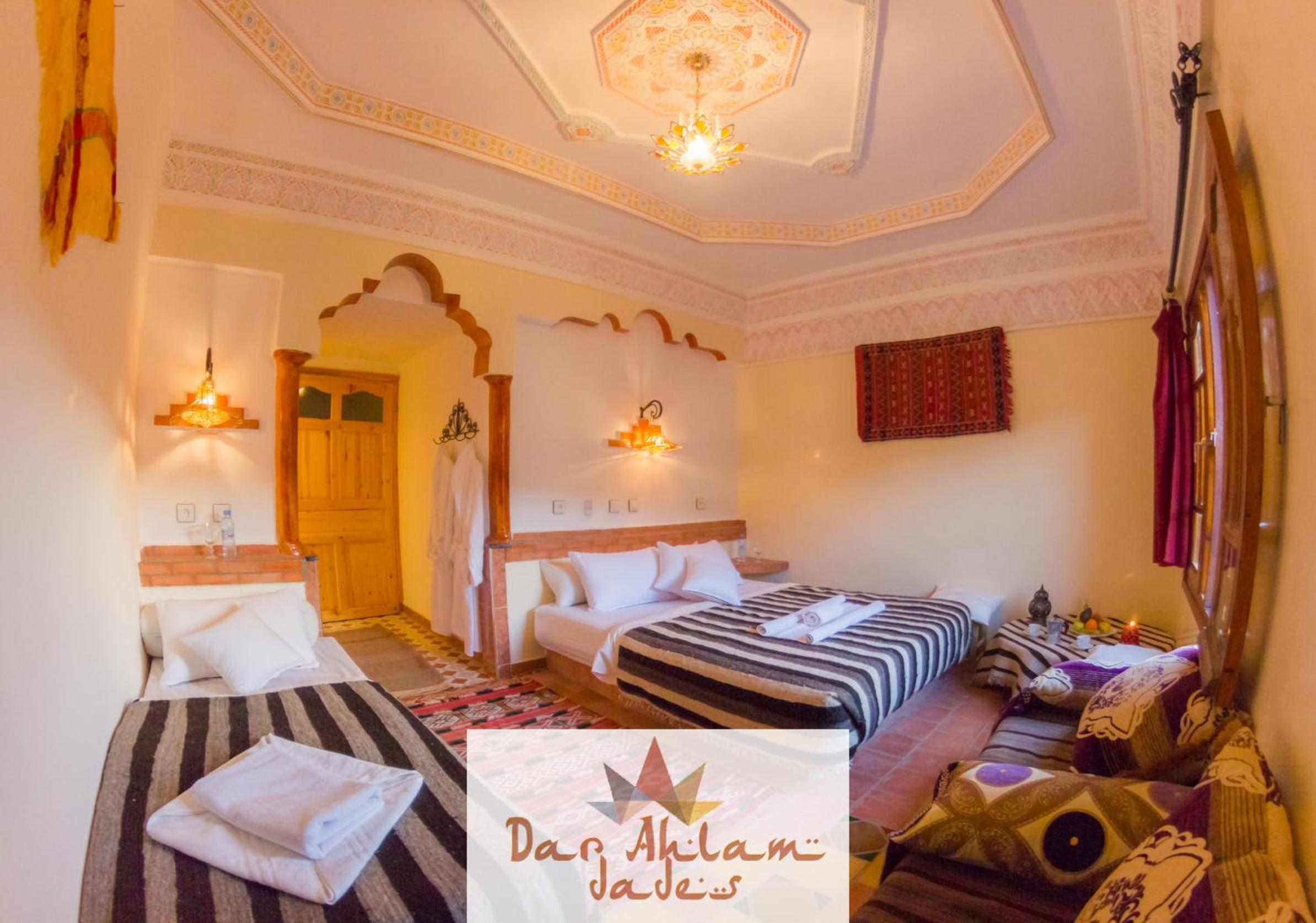 Deluxe Room - Photo 10