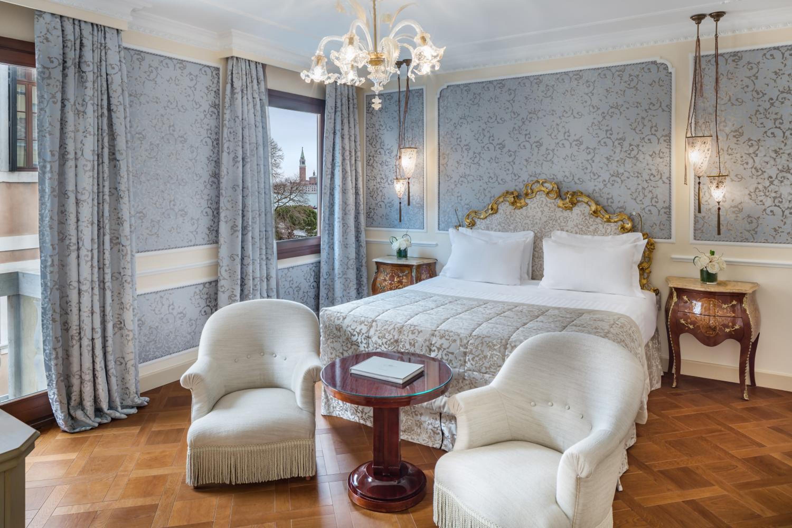 Double Room with Canal View - Photo 1