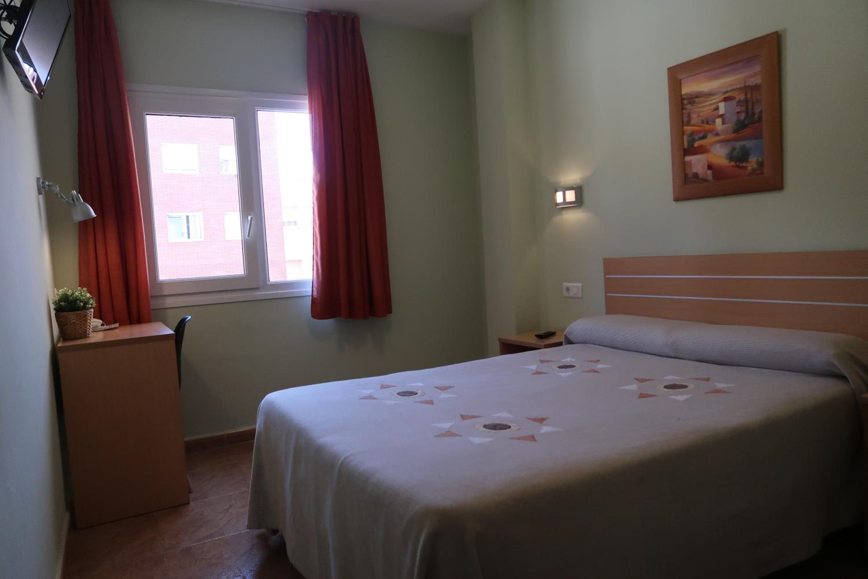 Double or Twin Room photo 3