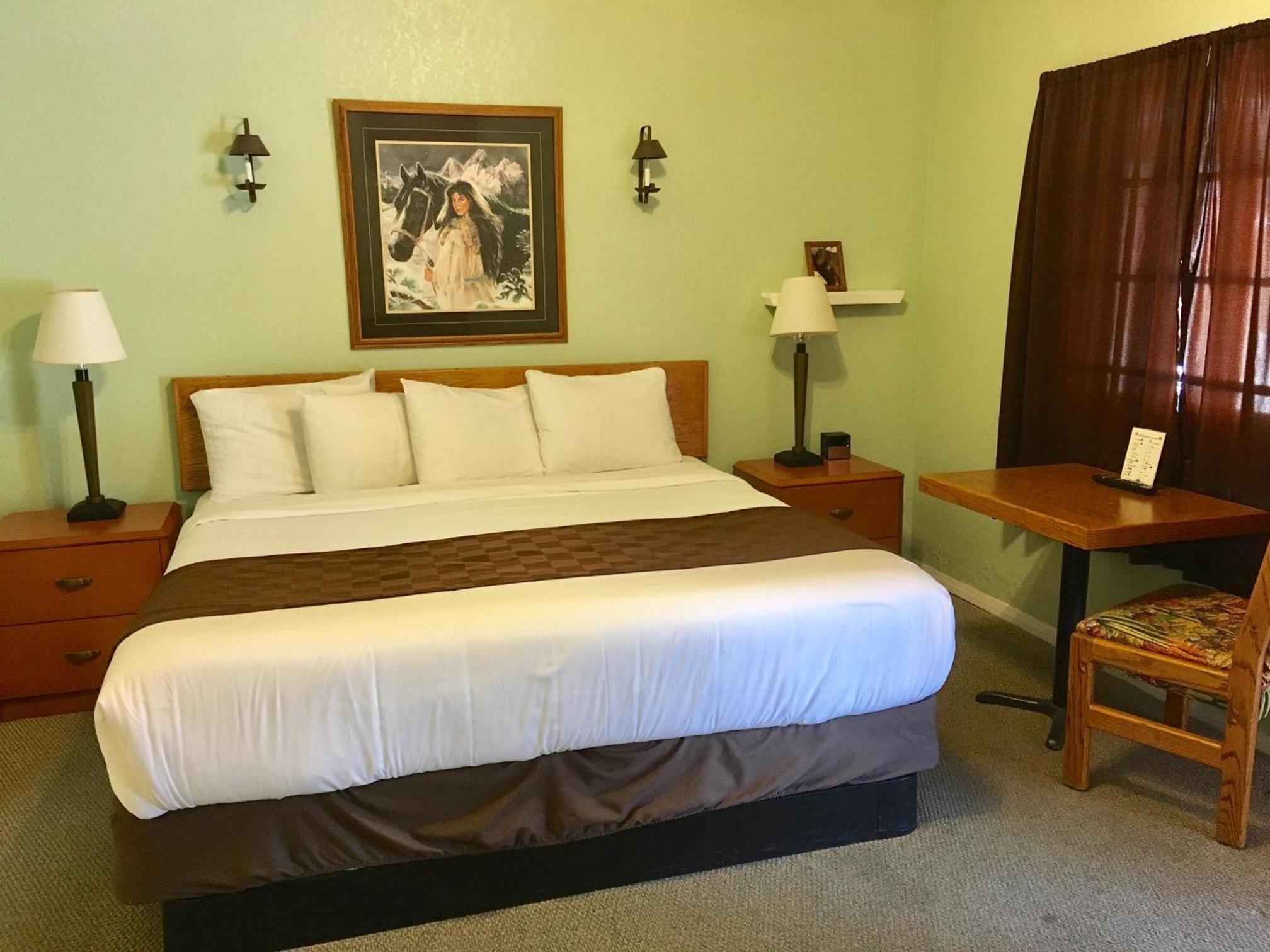 Deluxe King Room photo 1