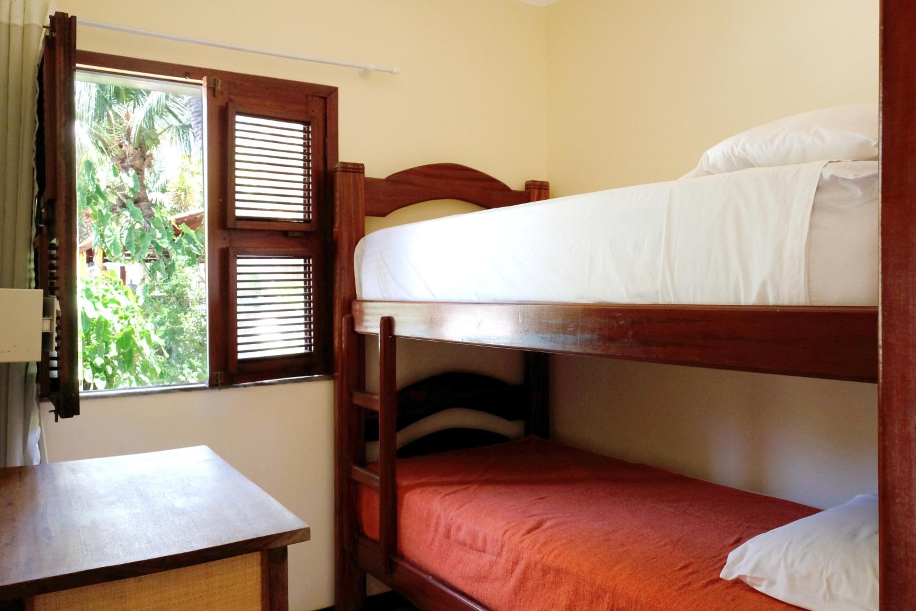 Bungalow (4 Adults)