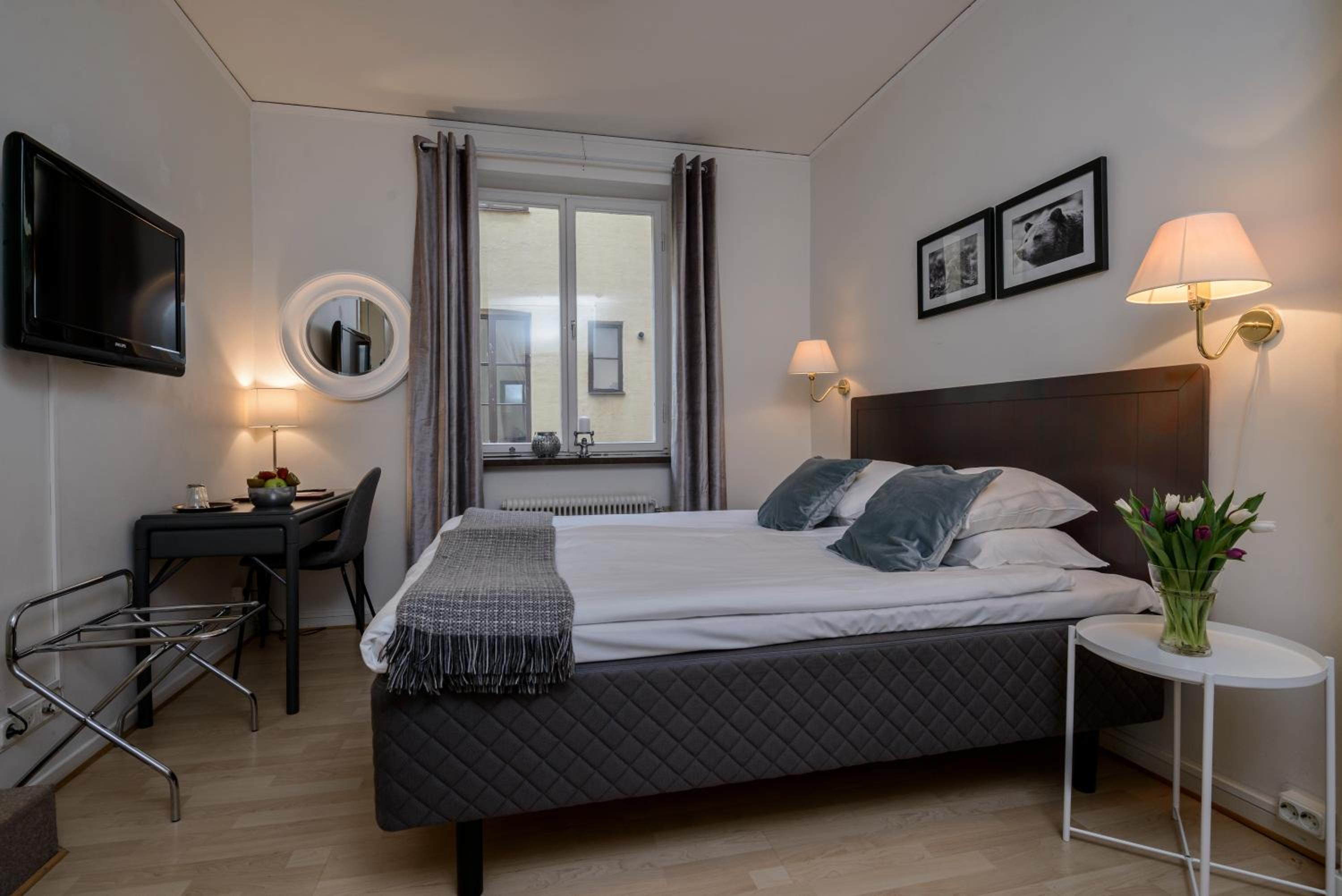 Standard Double or Twin Room photo 1