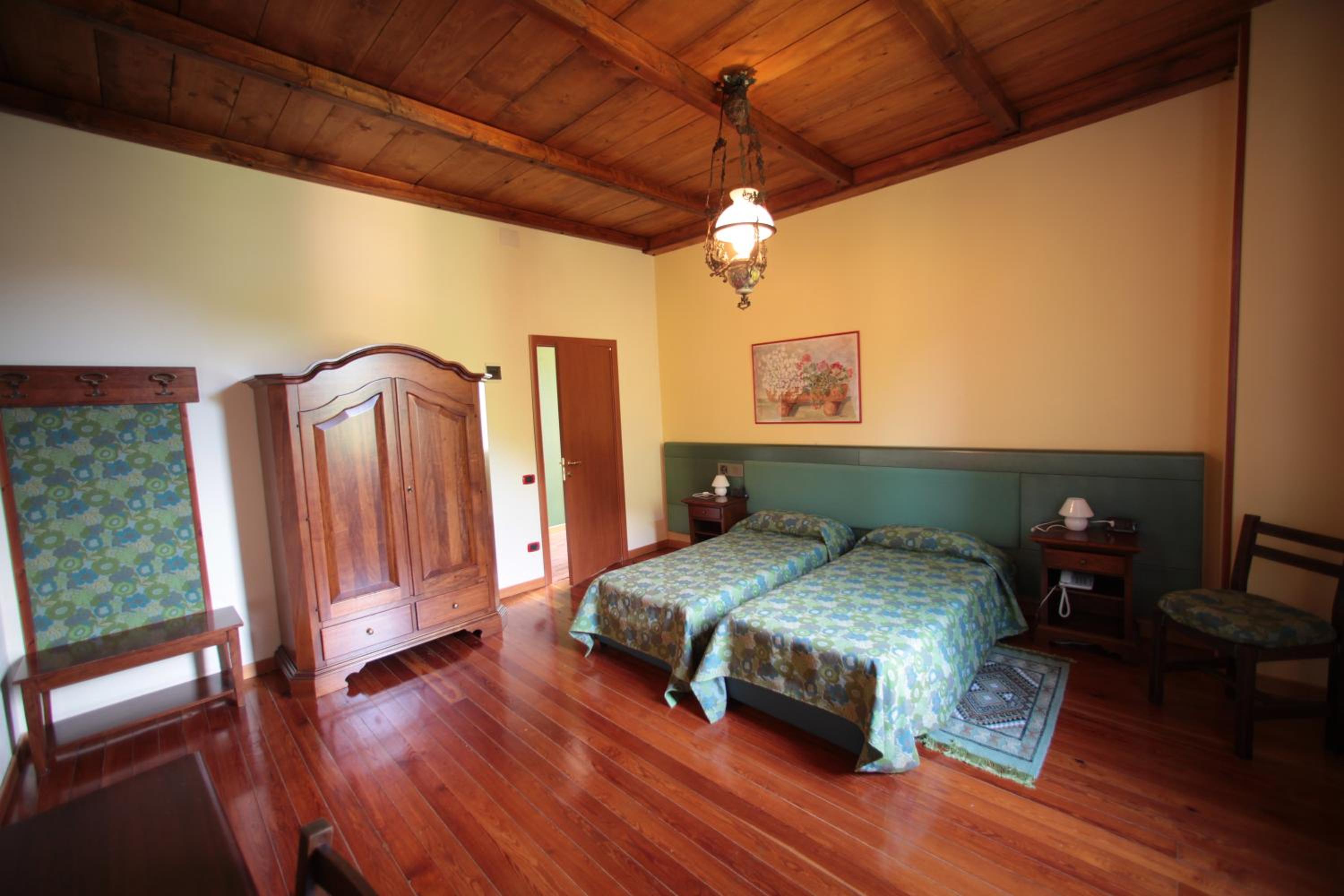 Double or Twin Room - Photo 14