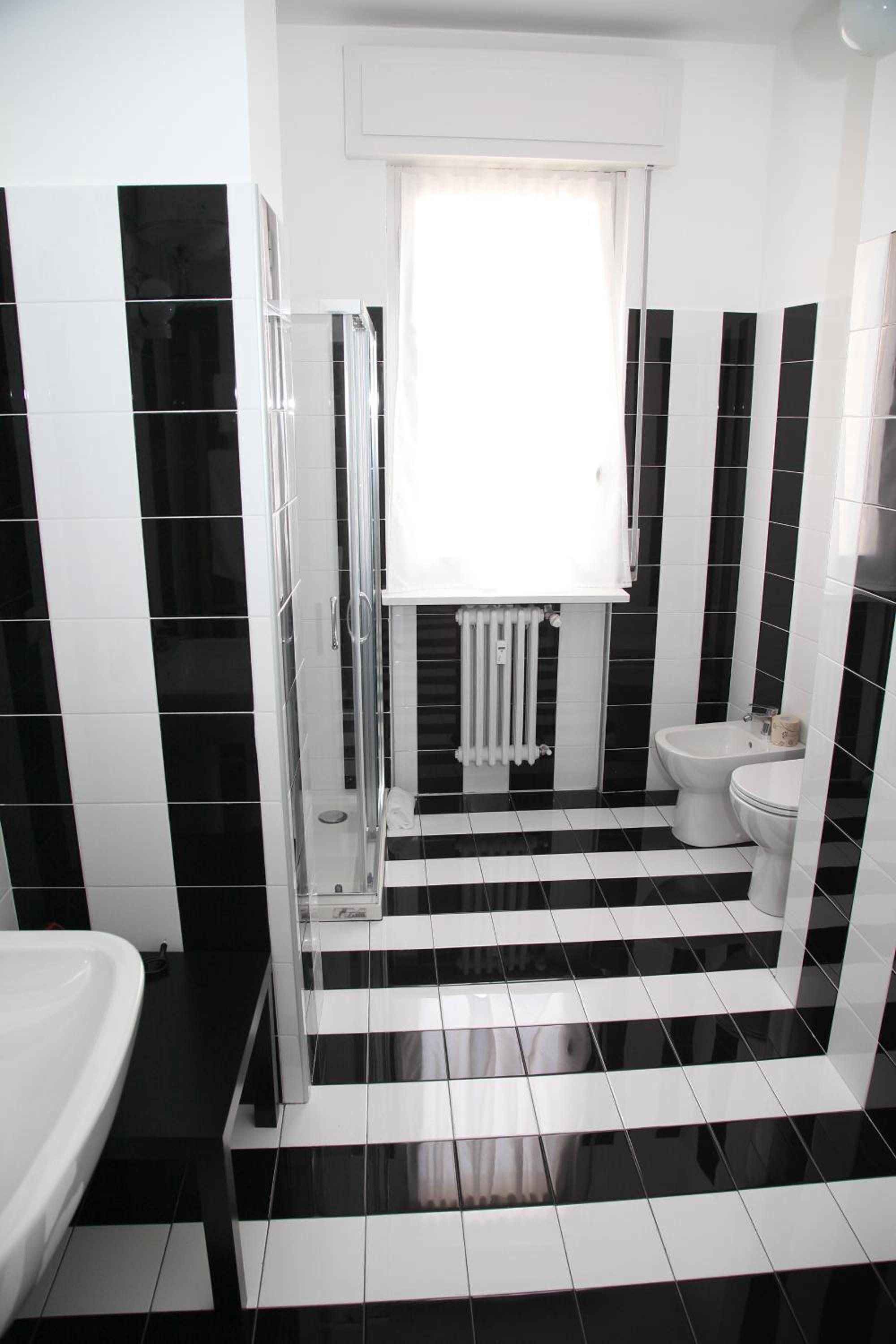 Double or Twin Room with Private Bathroom photo 2