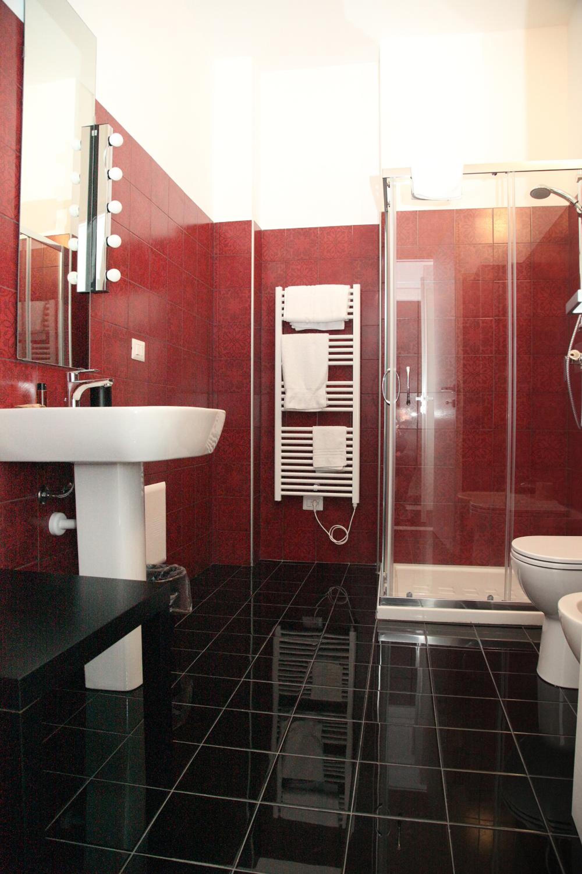Double or Twin Room with Private Bathroom photo 1