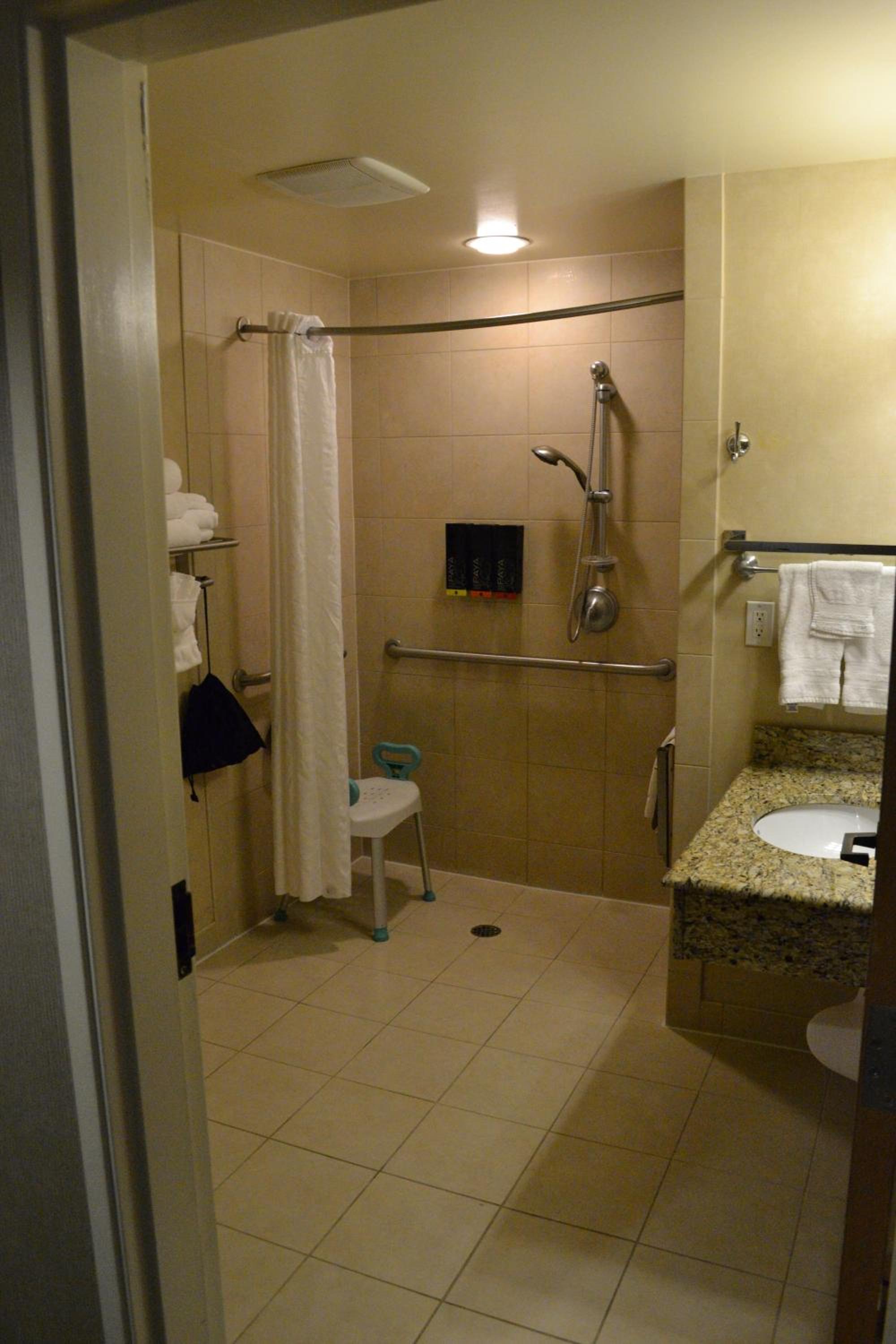 King Room - Disability Access/Non-Smoking - Photo 3