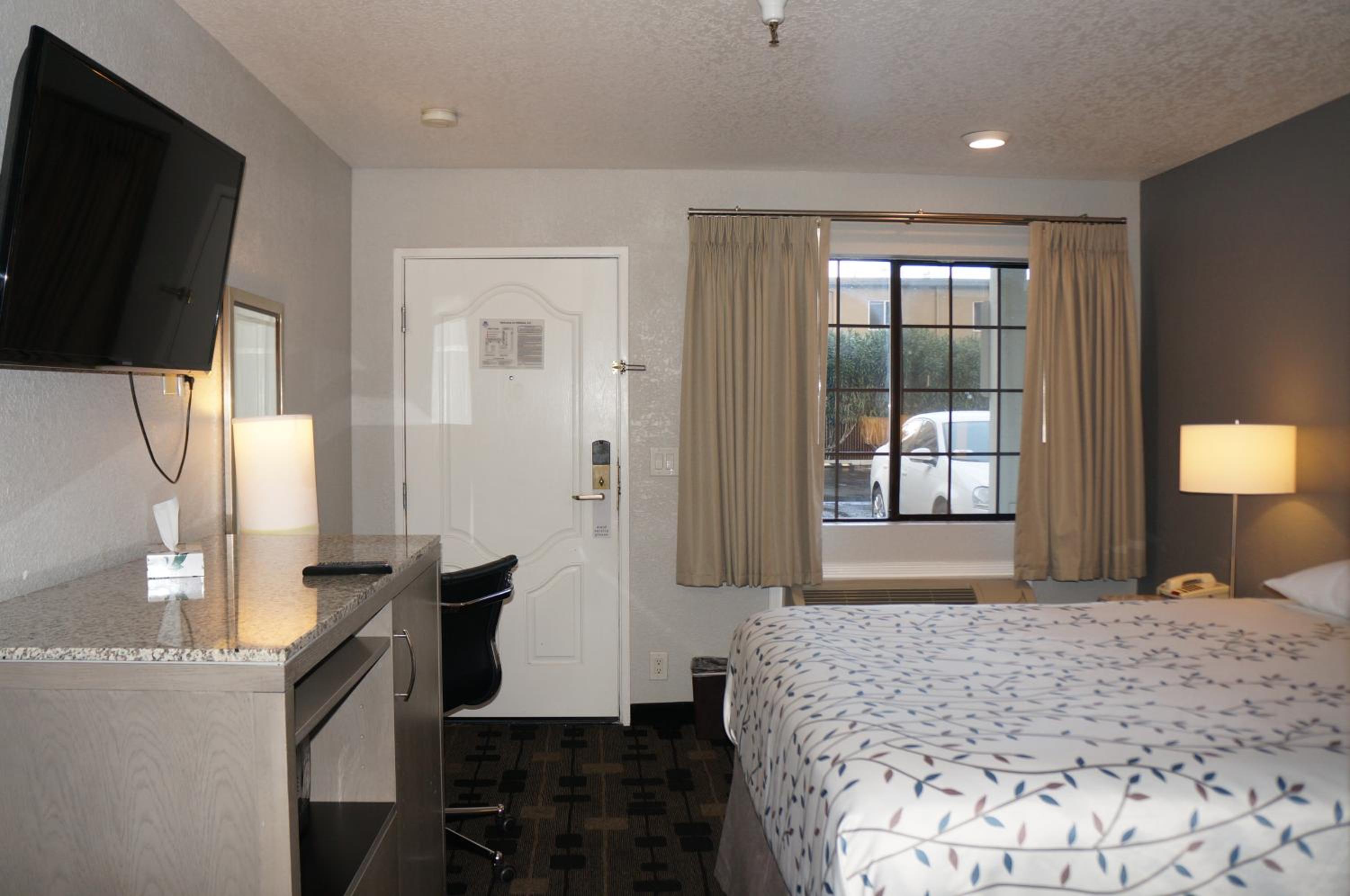 Standard Queen Room - Photo 1
