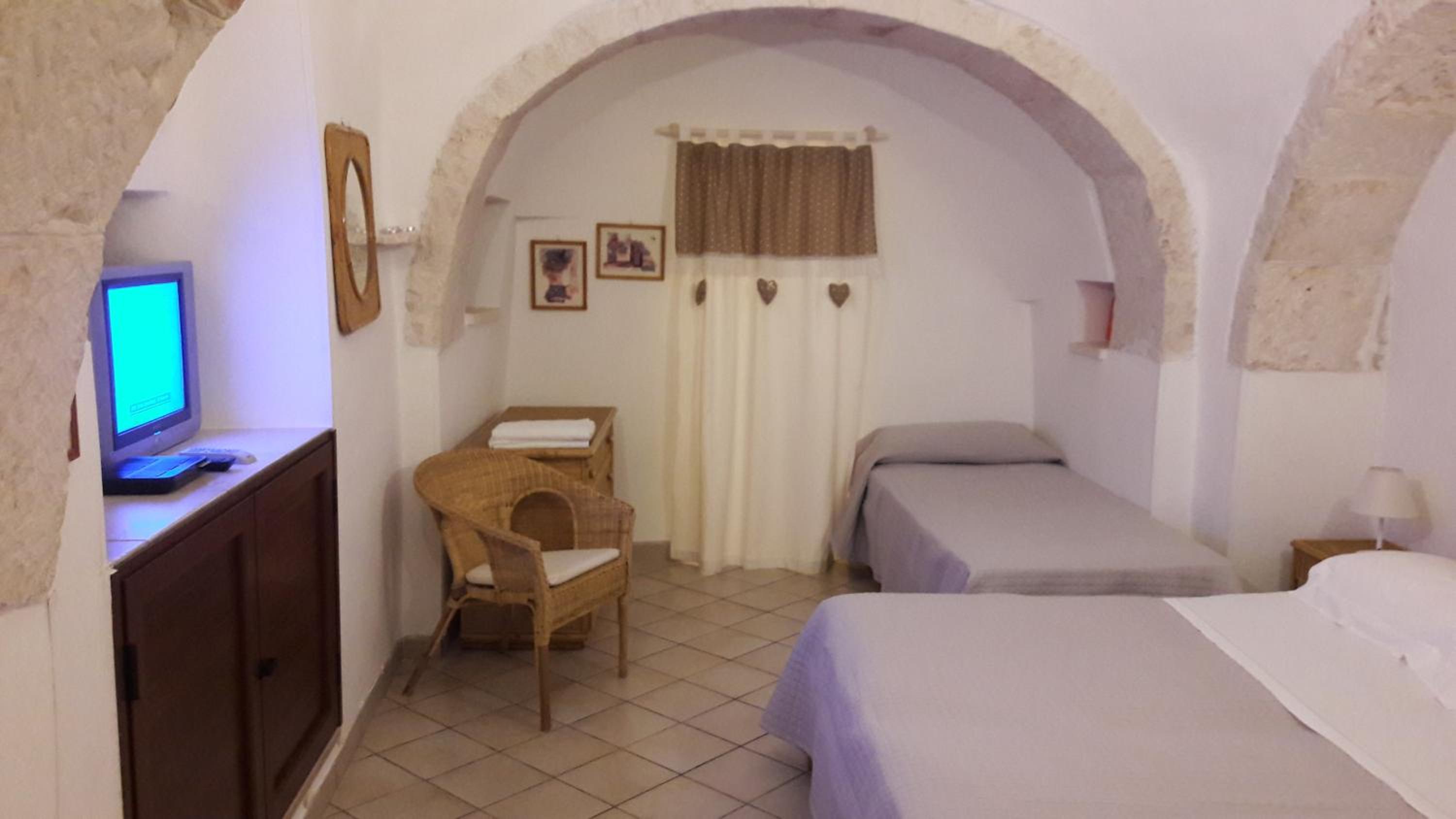 One-Bedroom House photo 1