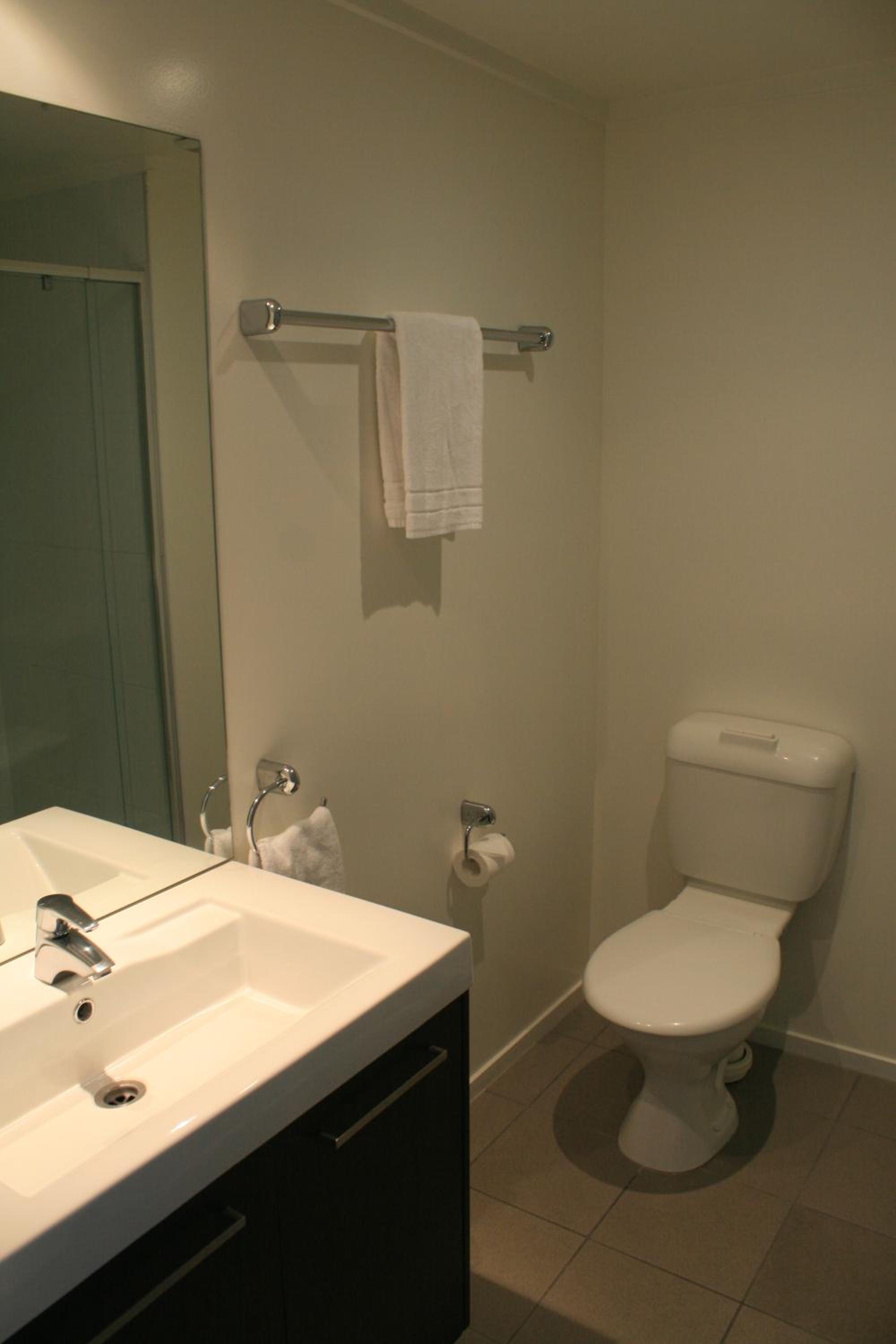 One-Bedroom Apartment photo 3