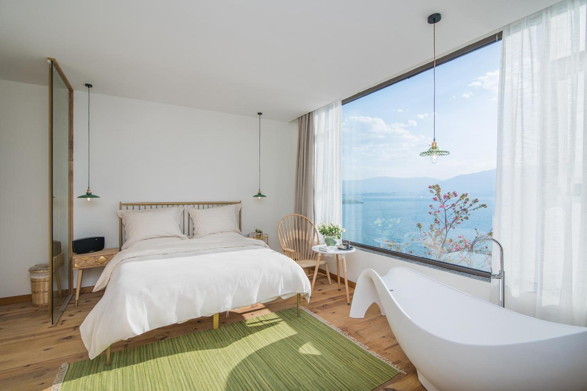 Deluxe Double Room with Sea View photo 2