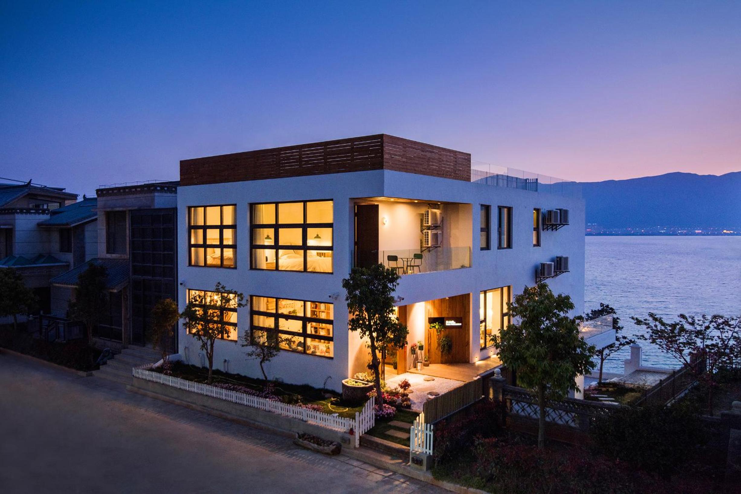 Villa photo 3