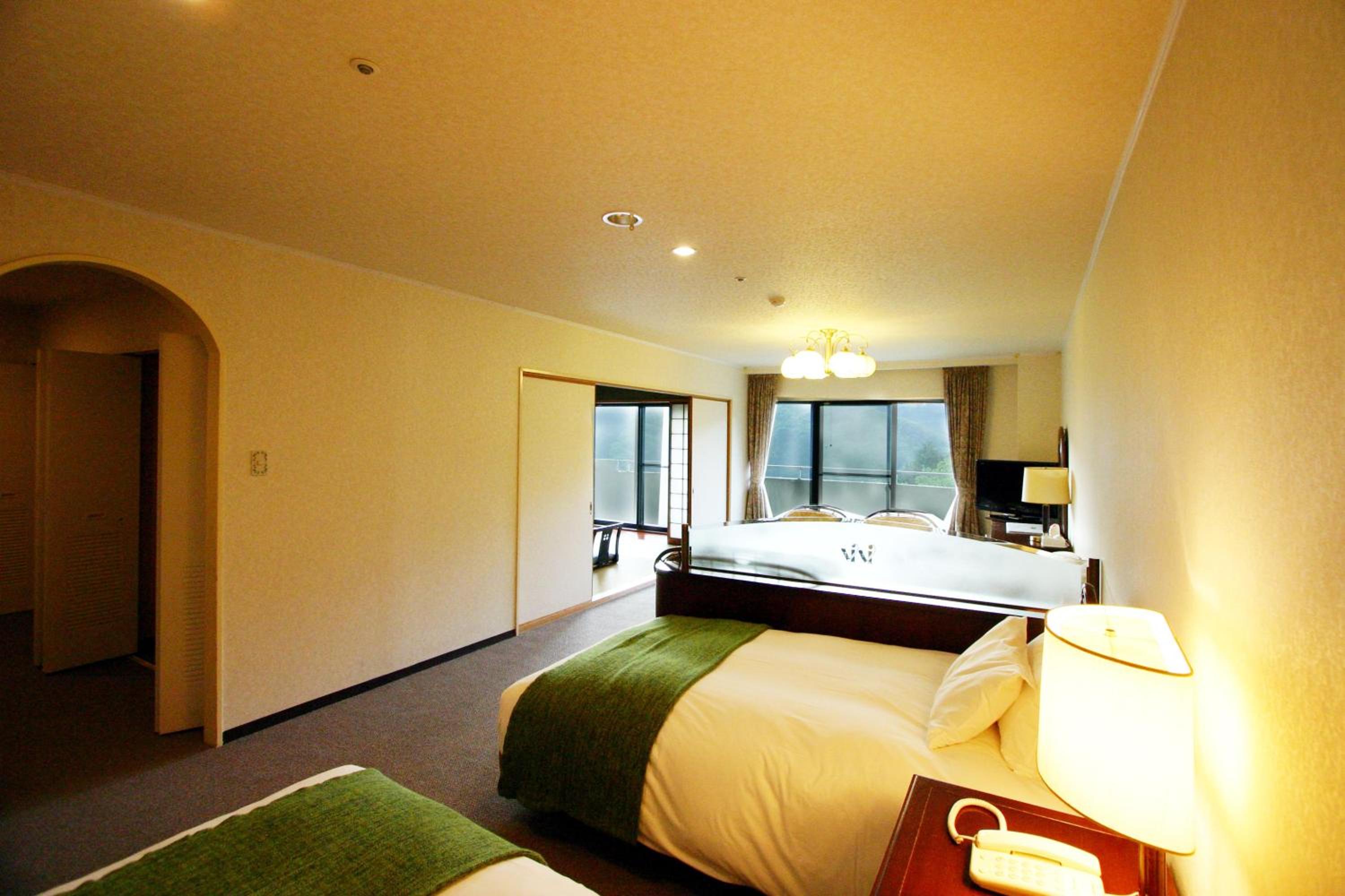 Suite with Tatami Area - Non-Smoking