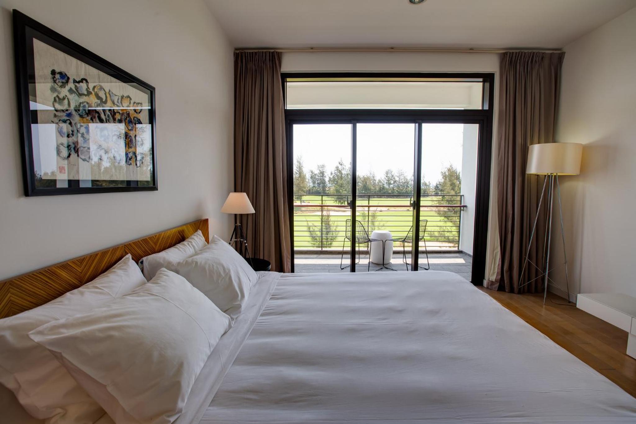 Stay&Play package,Villa 3 King Bedrooms, 3 golfers
