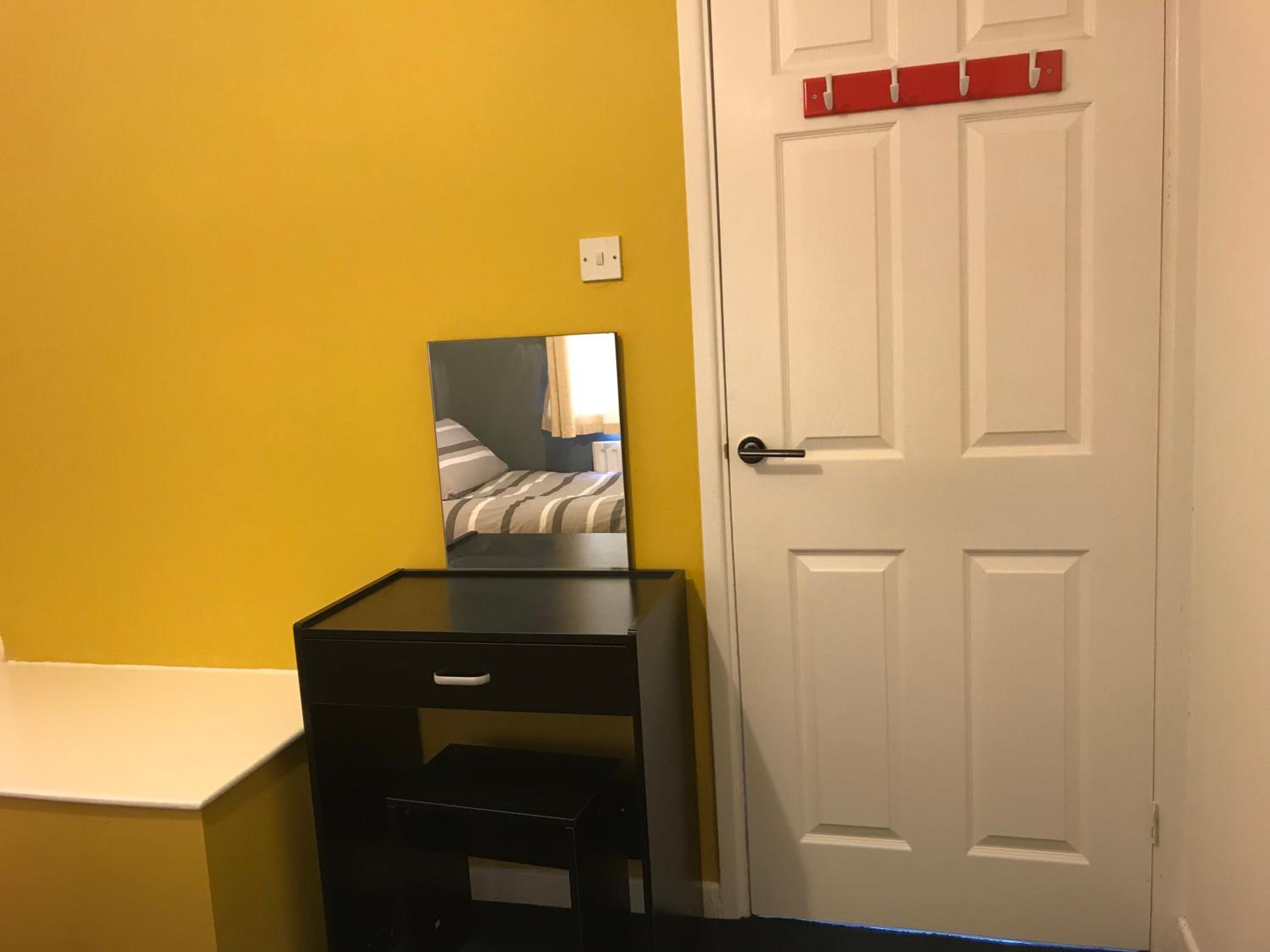 Single Room with Park View photo 3