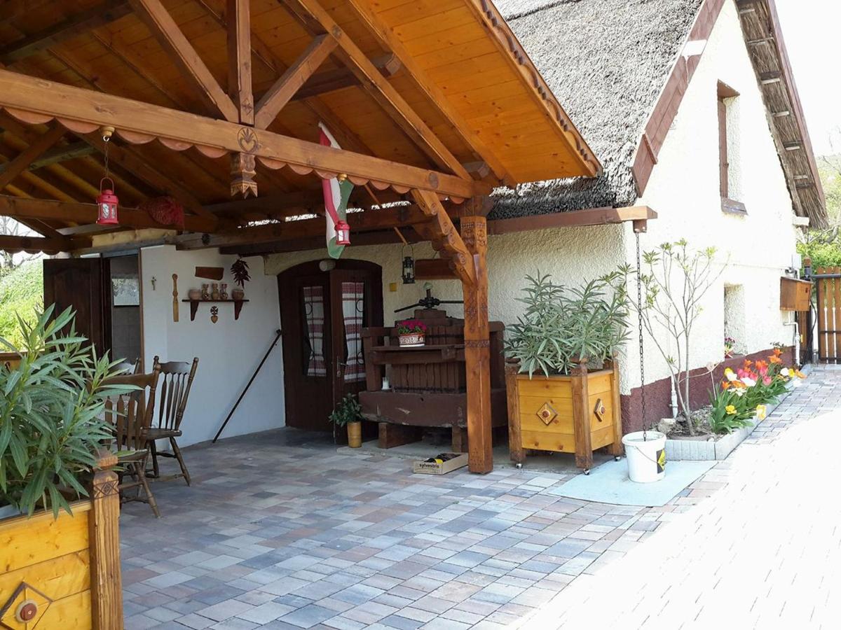 One-Bedroom House photo 2