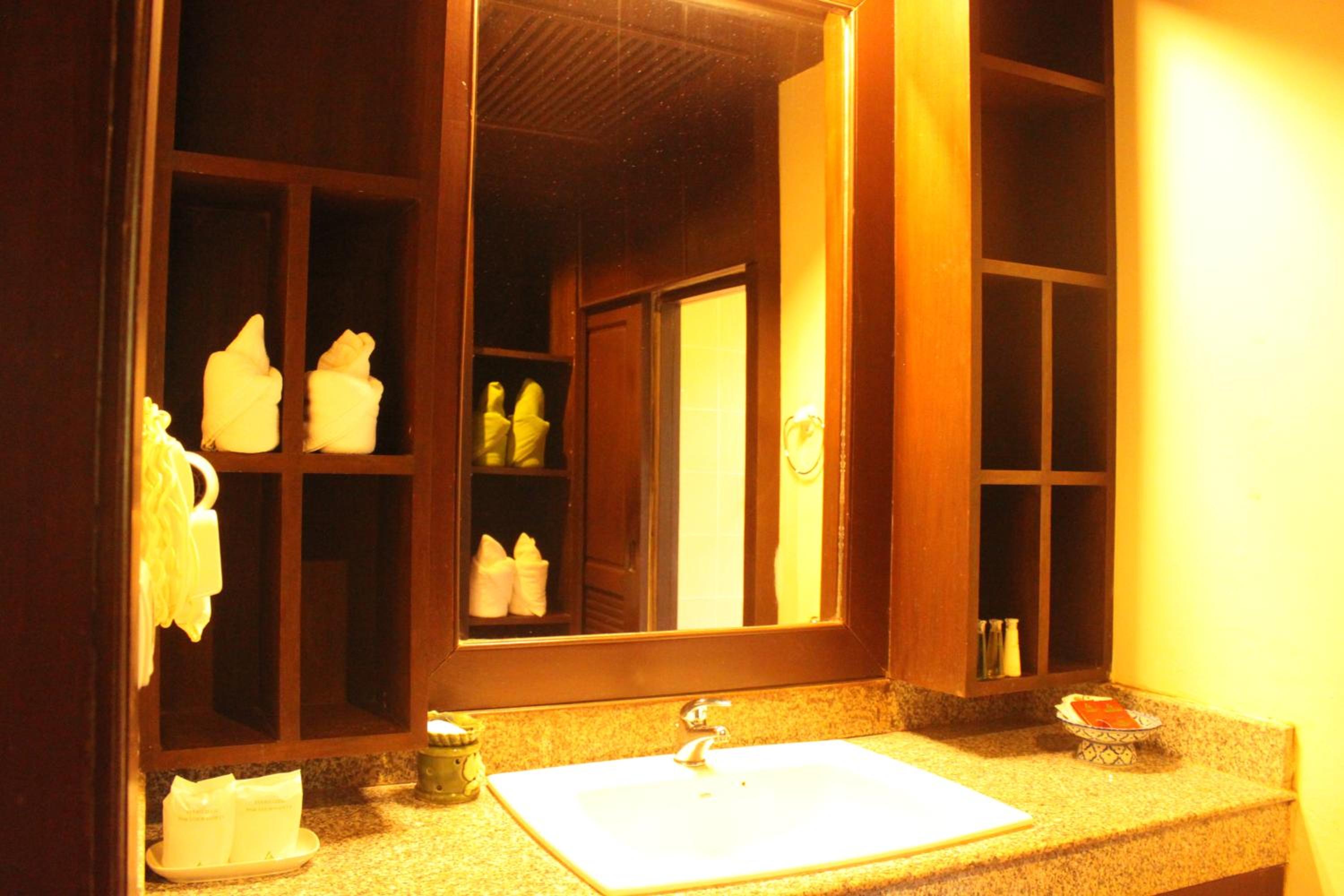 Deluxe Villa with Garden View - Photo 3