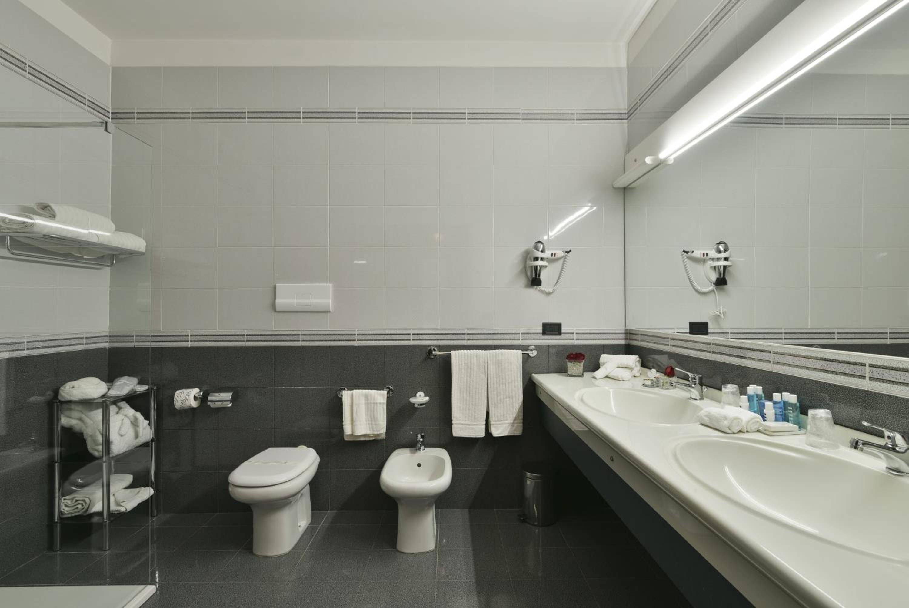 Superior Double Room - Photo 3