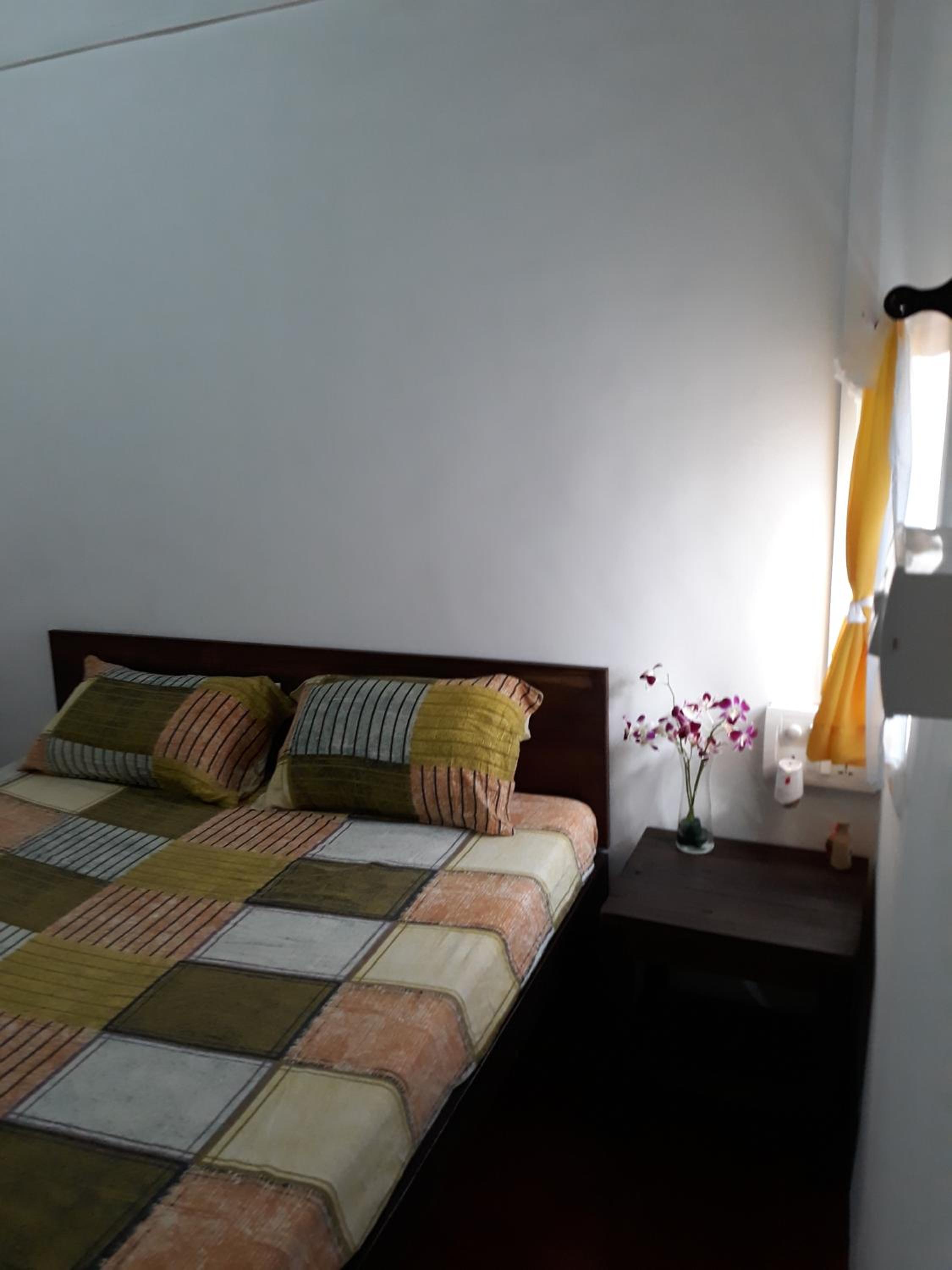 Deluxe Double Room with Shower (Non AC) - Photo 4