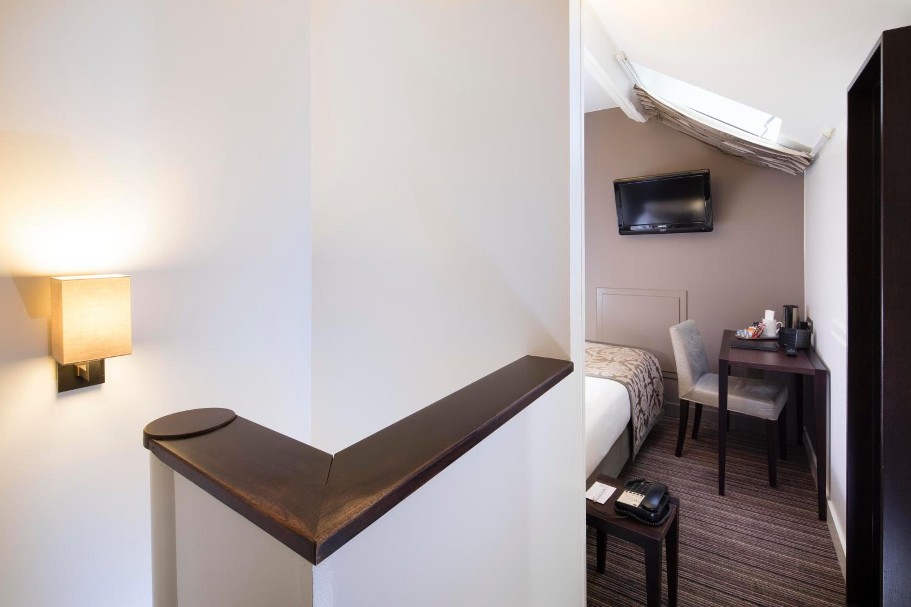 Duplex Single Room photo 3