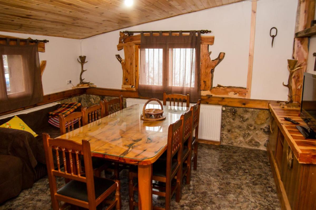 Four-Bedroom House photo 2