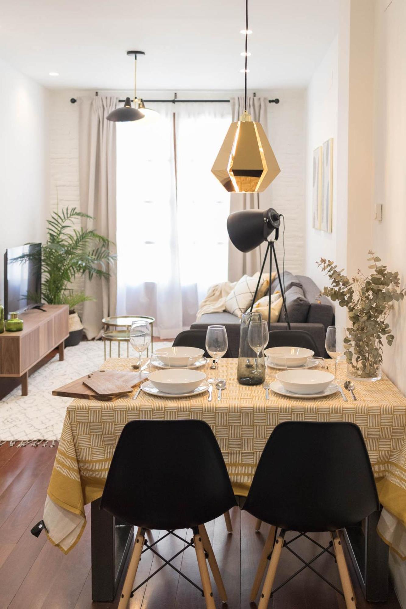 Apartment with Balcony - Photo 10