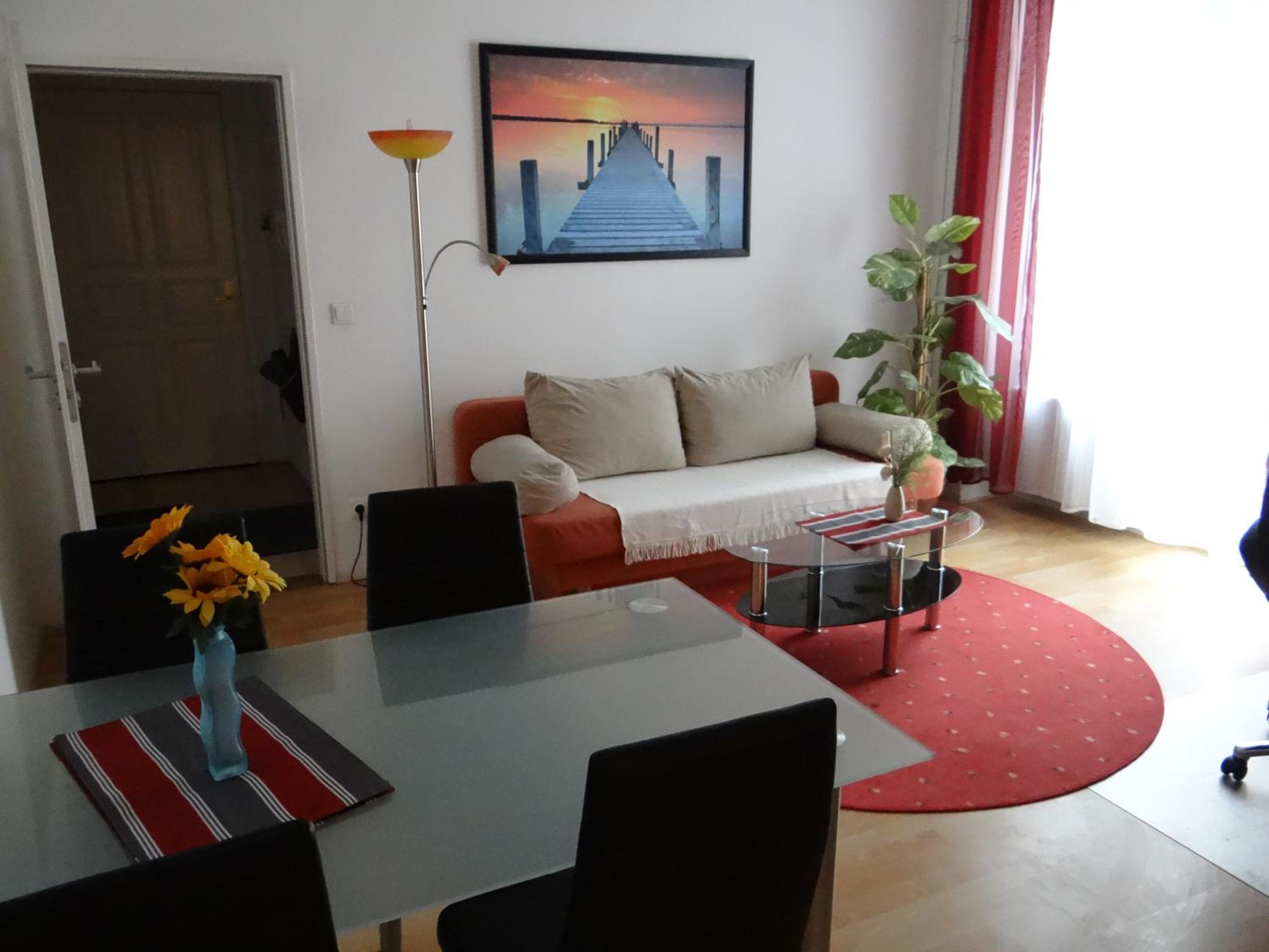 Standard One-Bedroom Apartment photo 1