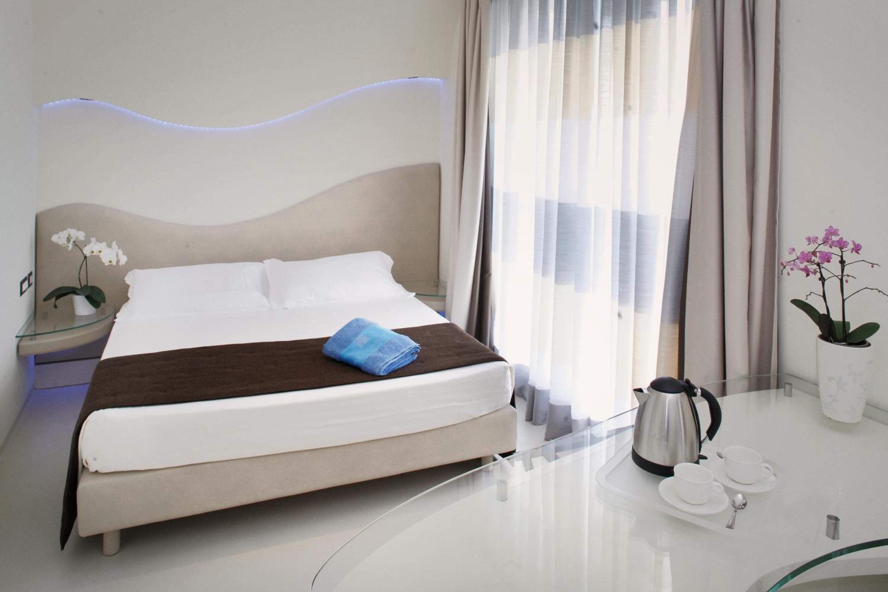 Superior Quadruple Room With Balcony - Photo 1