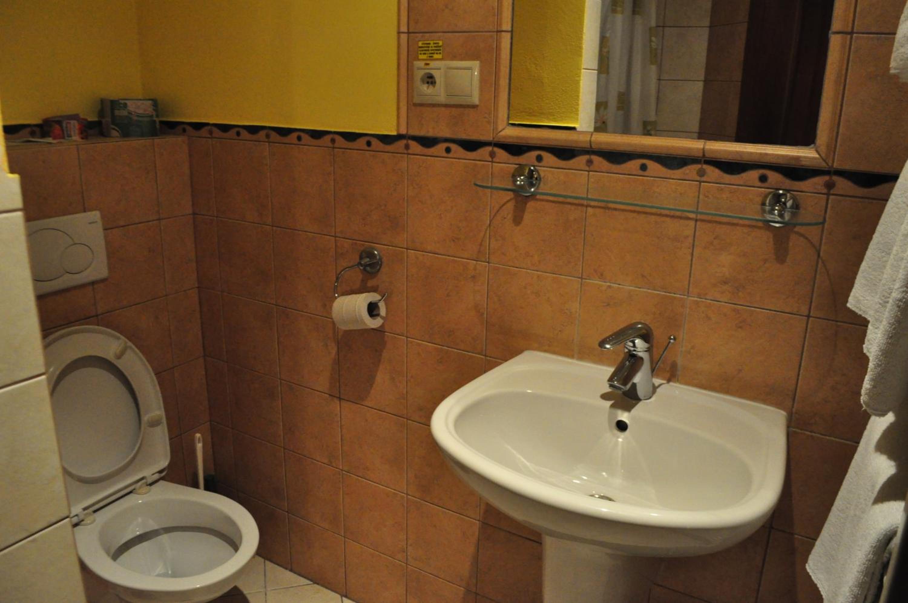 Standard Double Room - Photo 4