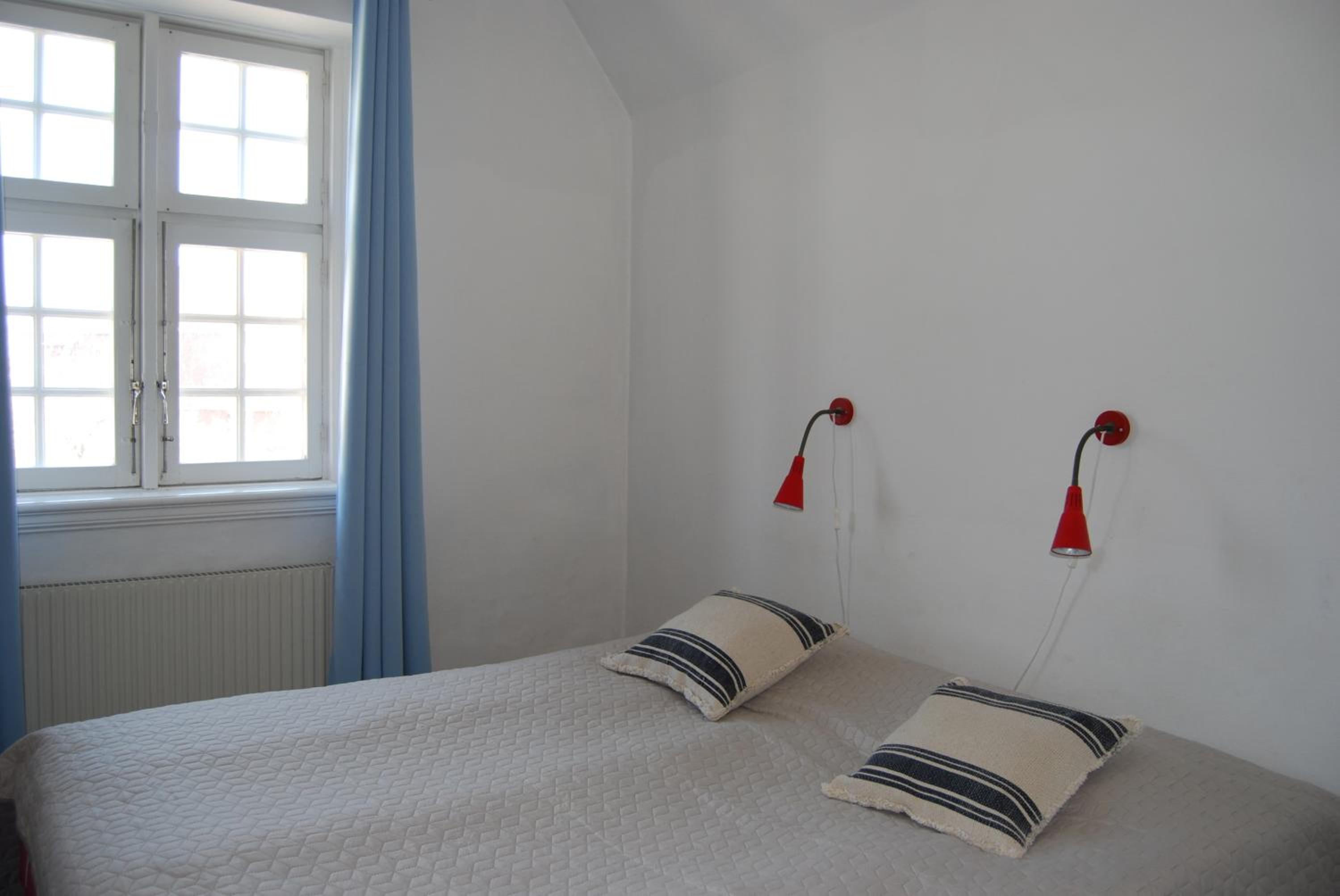 Twin Room with Shared Bathroom photo 3